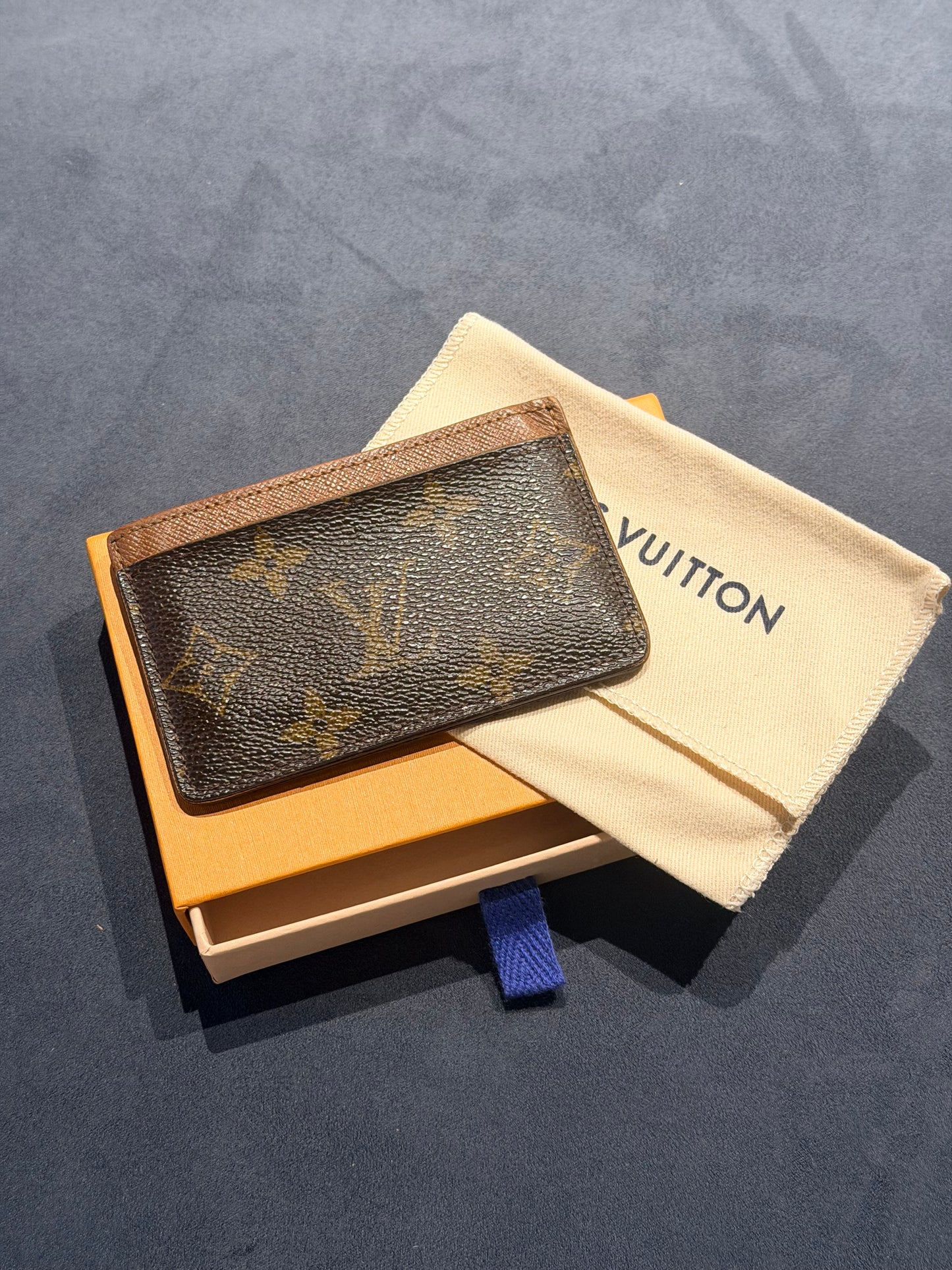 LOUIS VUITTON MONOGRAM CARD HOLDER