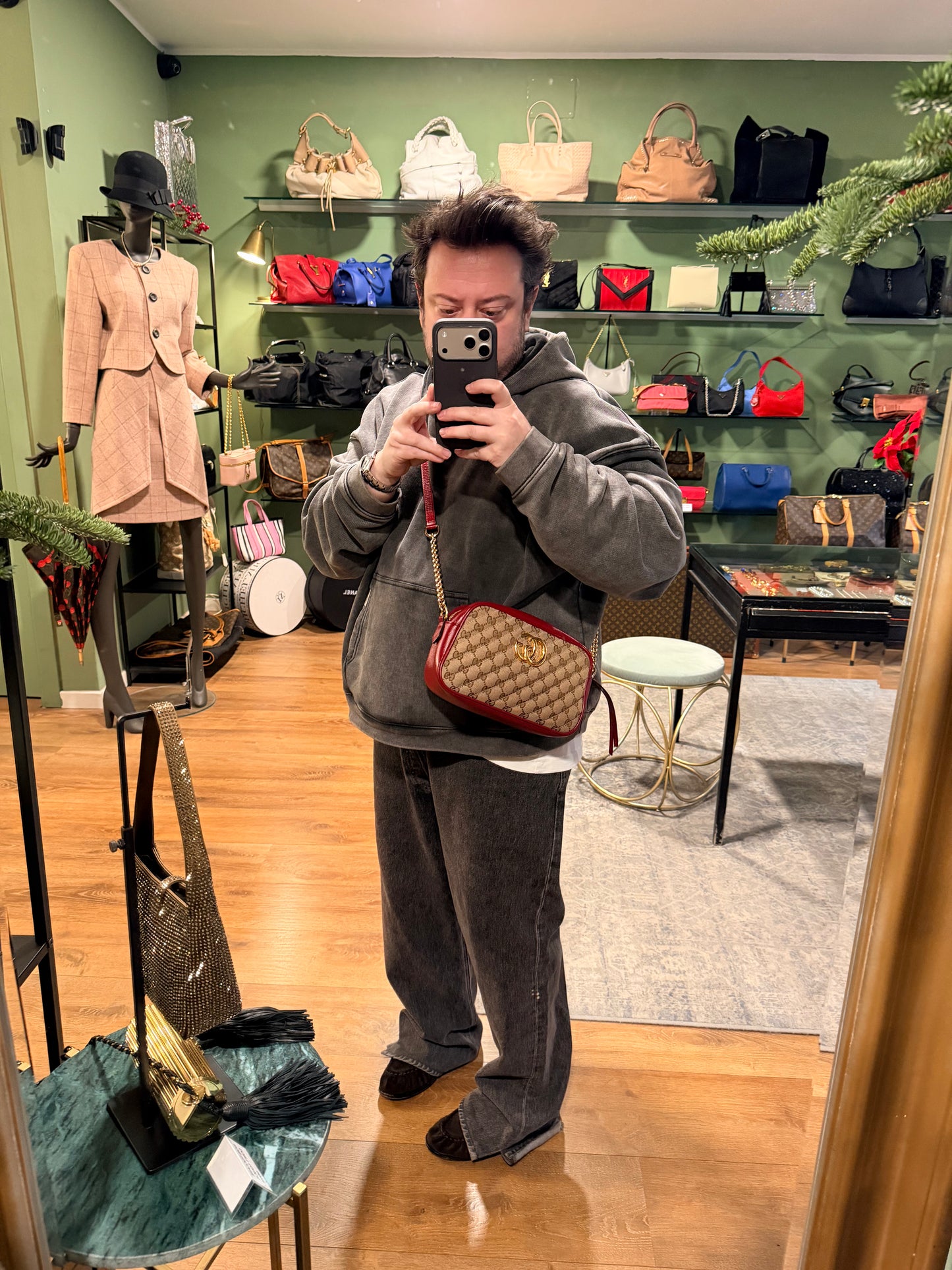 GUCCI RED MONOGRAM MARMONT CAMERA BAG