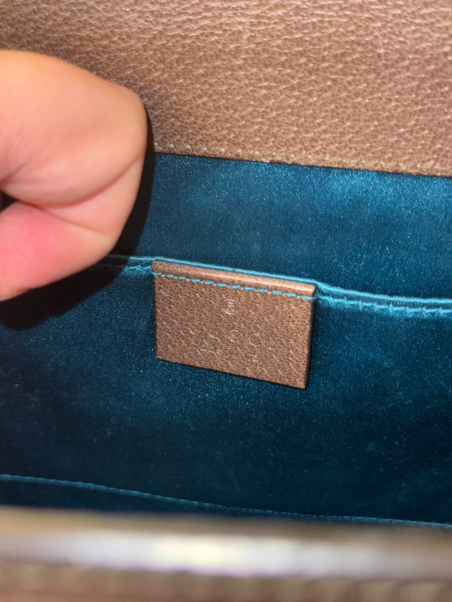 GUCCI GG SUPREME OPHIDIA CHAIN POCHETTE