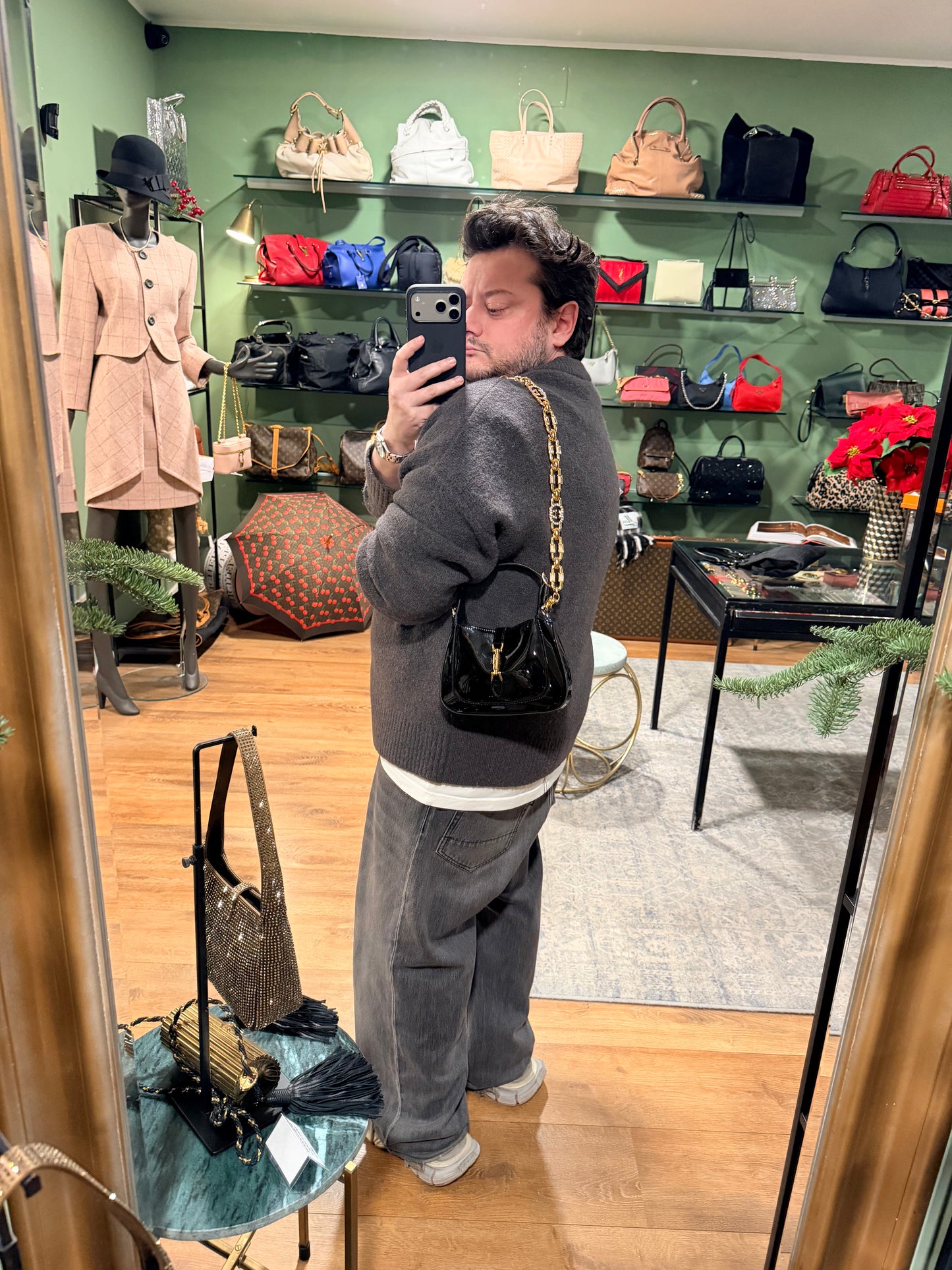 GUCCI BY ALESSANDRO MICHELE BLACK PATENT CHAIN MINI JACKIE 1961 SHOULDER BAG