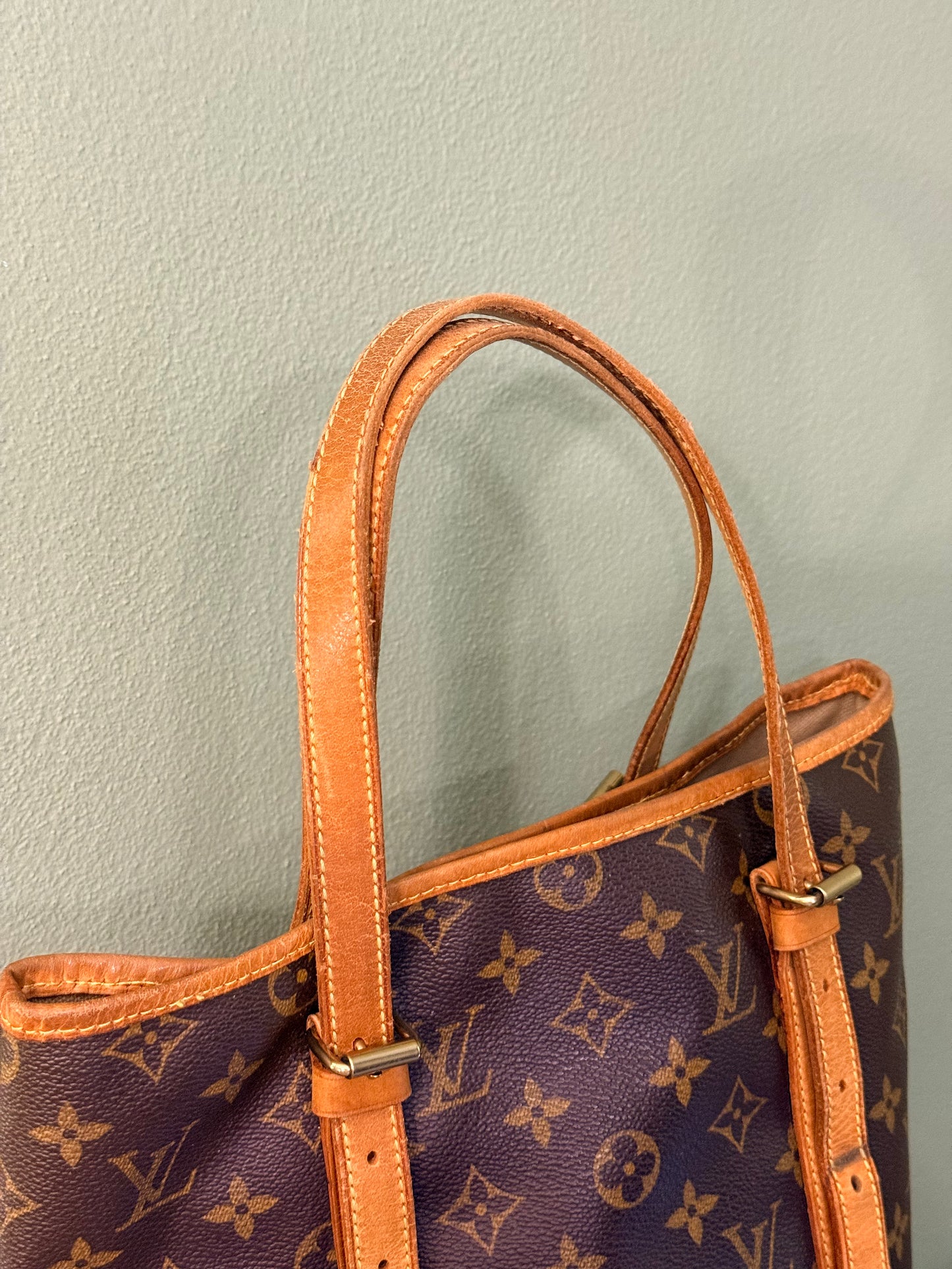 LOUIS VUITTON MONOGRAM BUCKET GM SHOULDER BAG