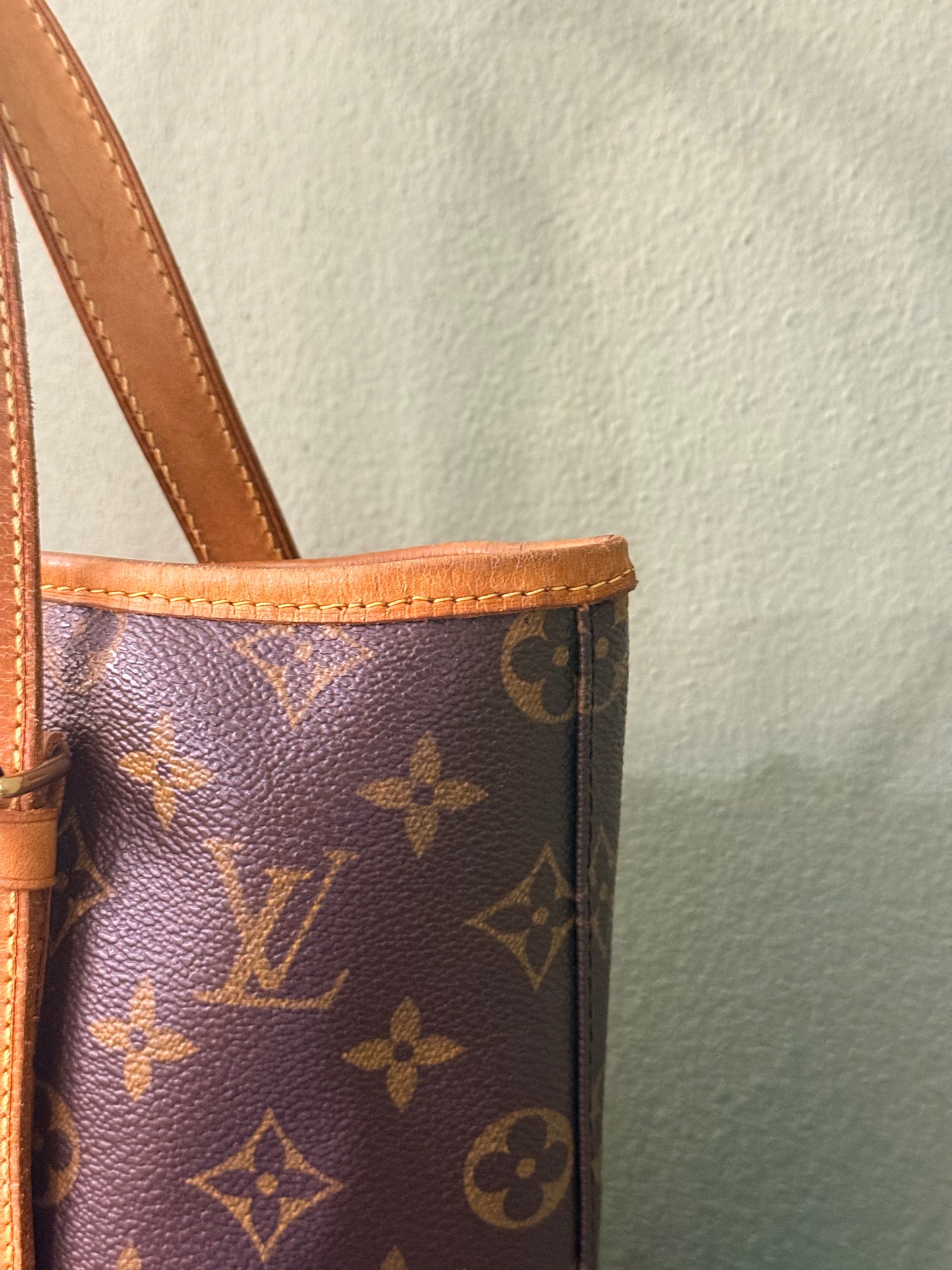 LOUIS VUITTON MONOGRAM BUCKET GM SHOULDER BAG