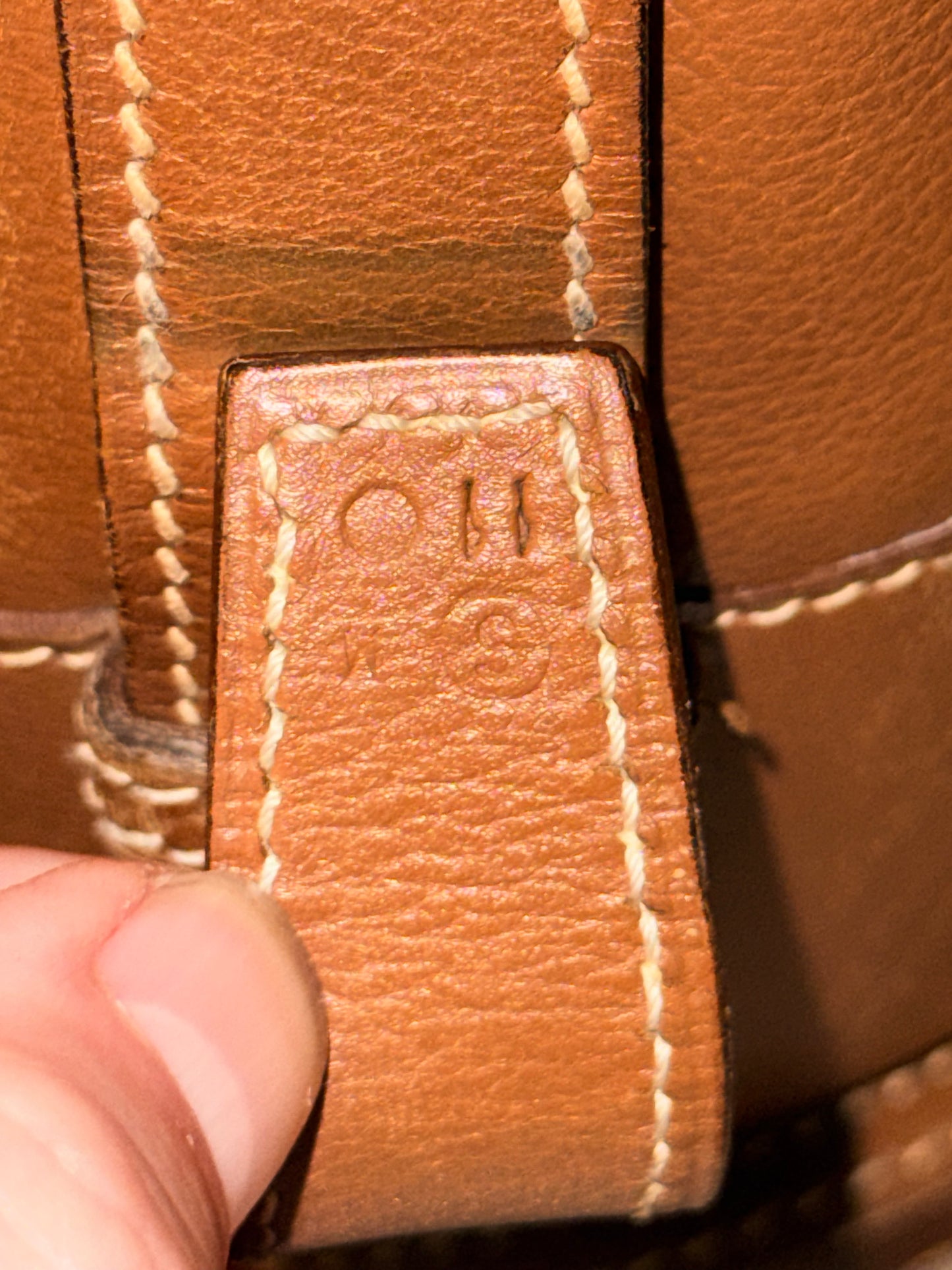 HERMÈS GOLD COURCHEVEL BUCKET BAG