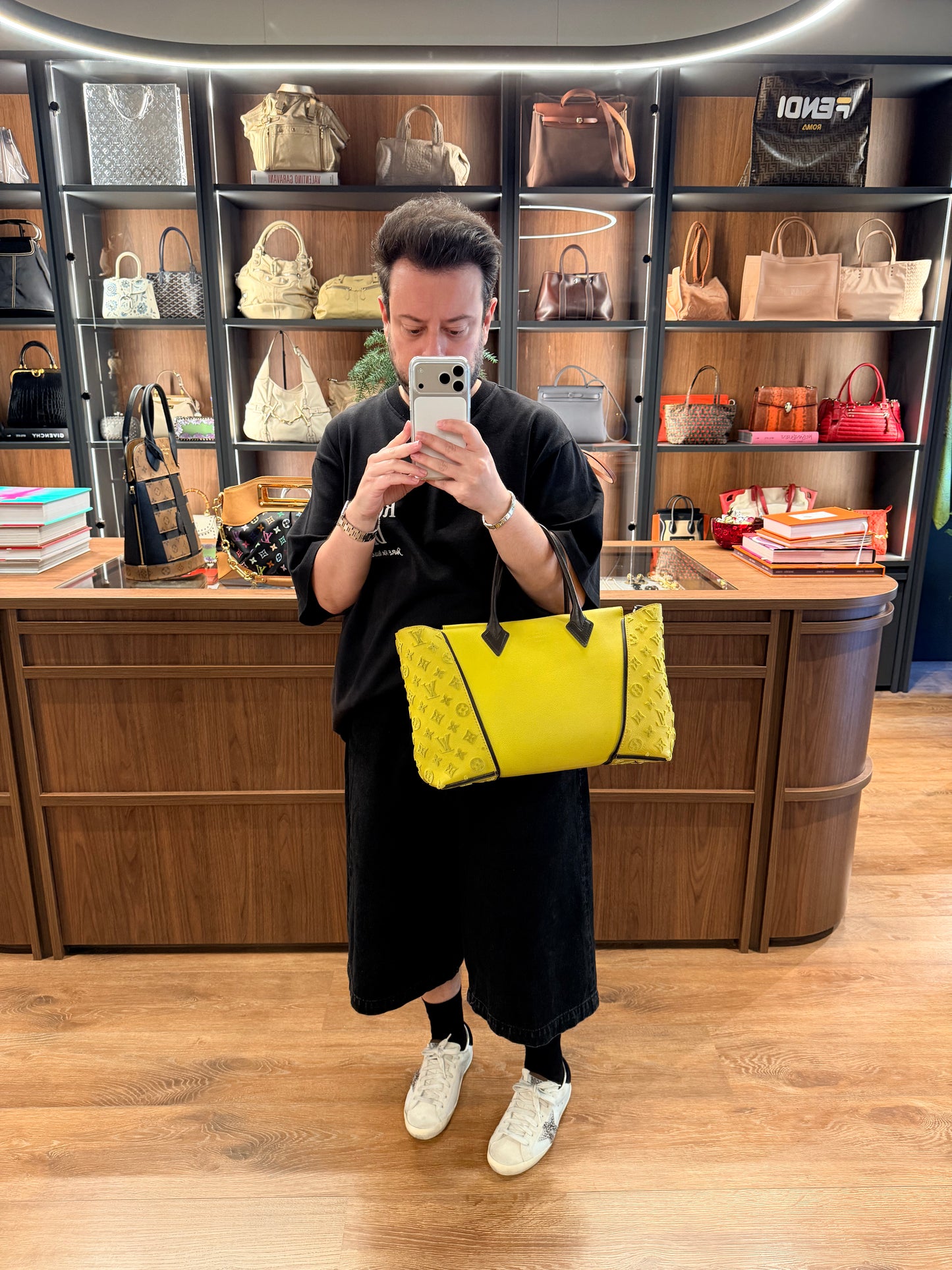 LOUIS VUITTON YELLOW W HANDBAG