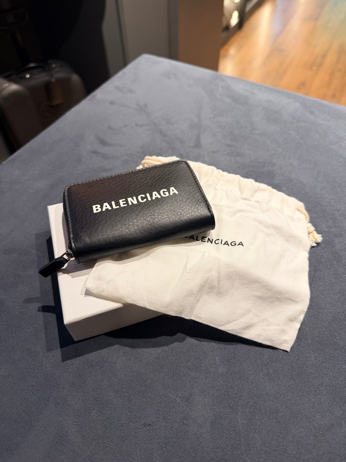 BALENCIAGA BLACK CARD HOLDER