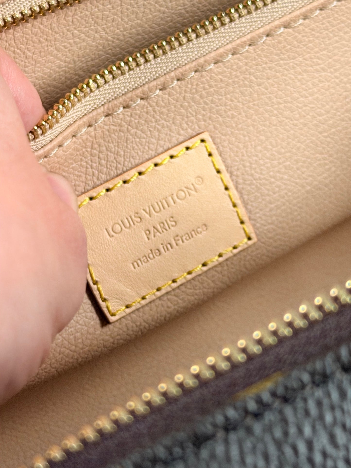 LOUIS VUITTON TROUSSE TOILETTE DOUBLE KIT
