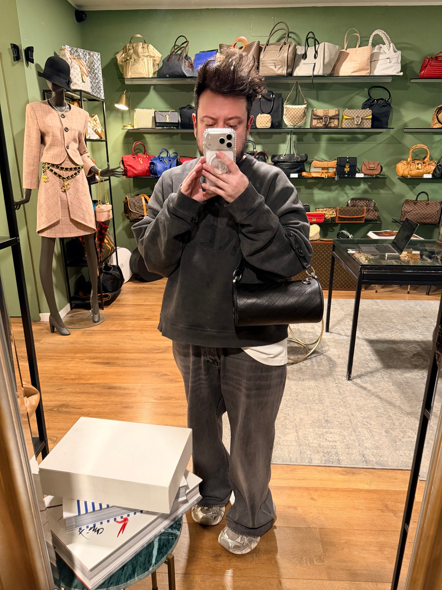 GUCCI ROUND BLACK BLONDIE SHOULDER BAG