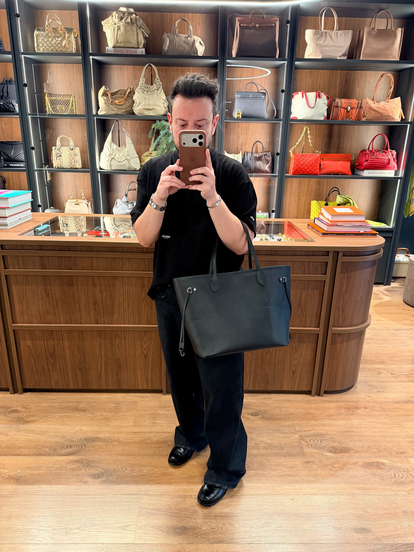 LOUIS VUITTON BLACK EPI NEVERFULL MM SHOPPING TOTE