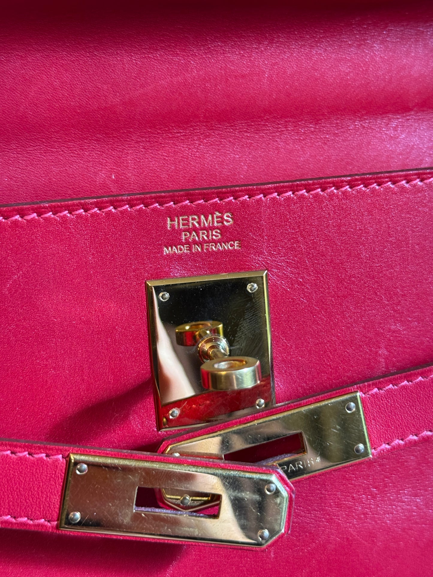HERMÈS ROUGE VIF TADELAKT KELLY 32 HANDBAG