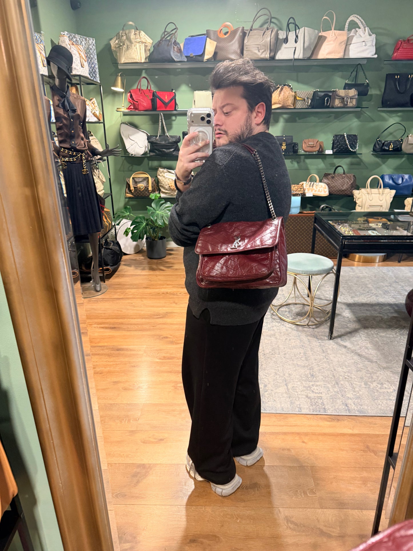 SAINT LAURENT BORDEUAX MEDIUM NIKI SHOULDER BAG