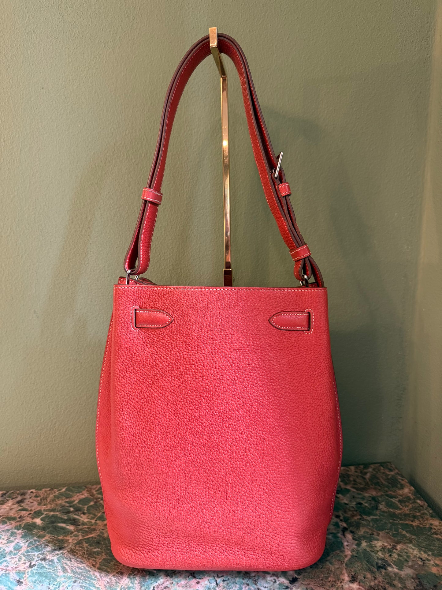 HERMÈS ORANGE TOGO SO KELLY 22 BUCKET SHOULDER BAG