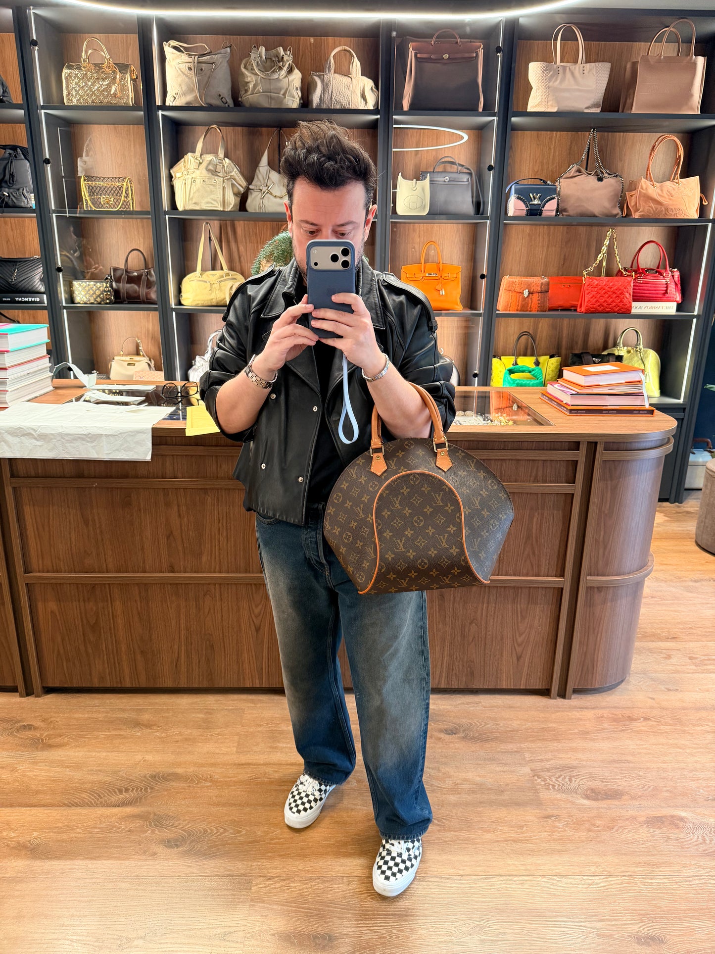 LOUIS VUITTON MONOGRAM ELLIPSE GM HANDBAG