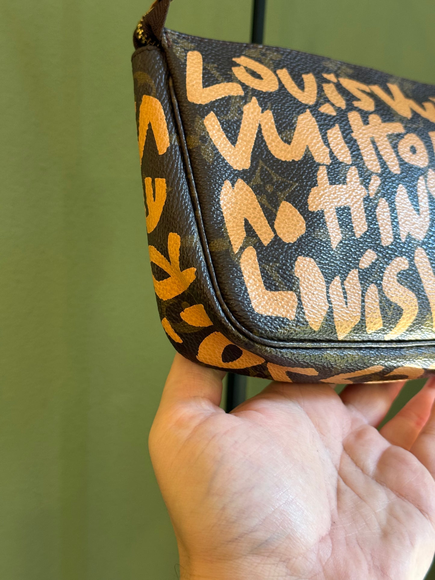 STEPHEN SPROUSE X LOUIS VUITTON GRAFFITI POCHETTE ACCESSOIRES