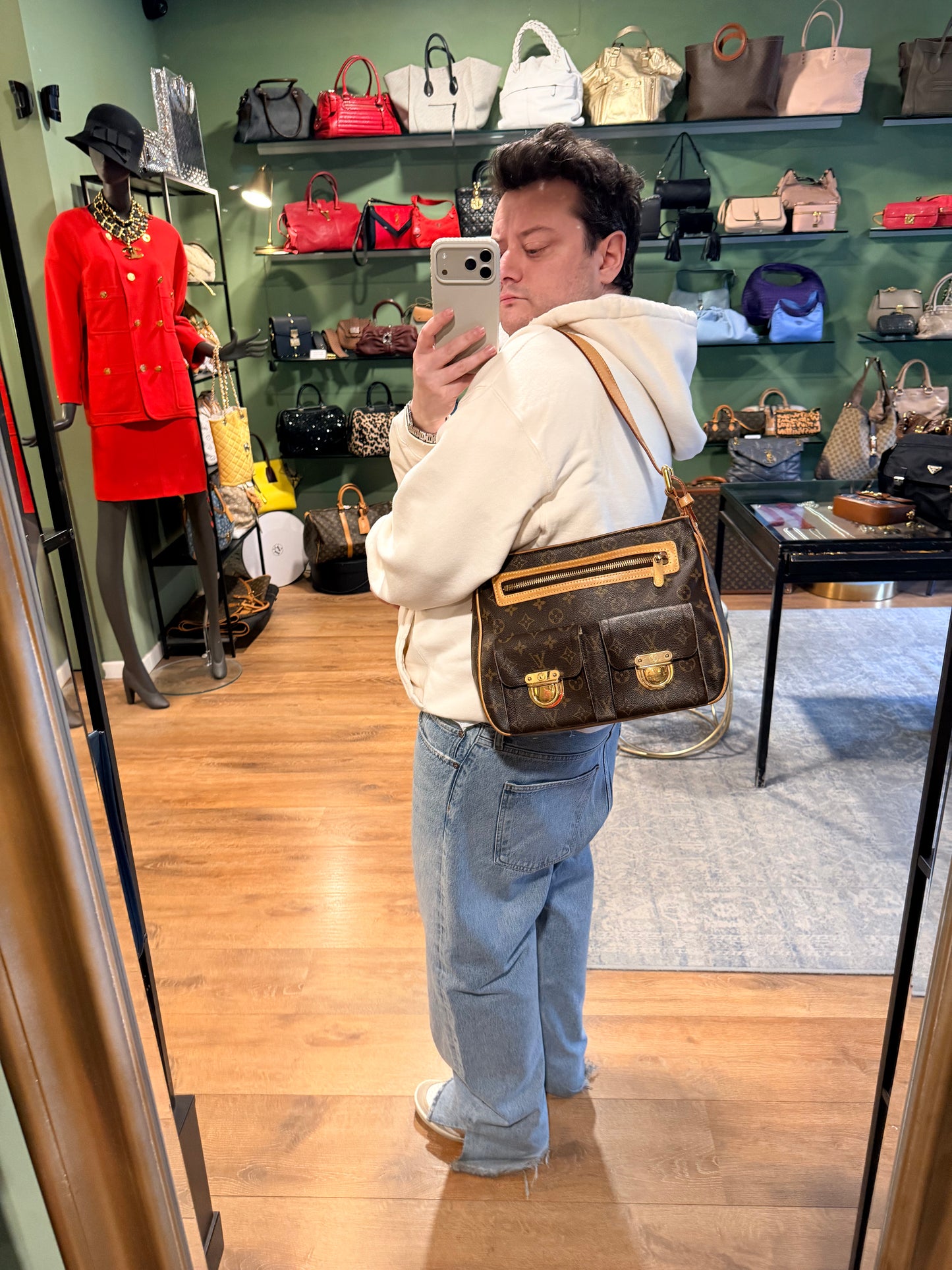 LOUIS VUITTON MONOGRAM HUDSON GM SHOULDER BAG