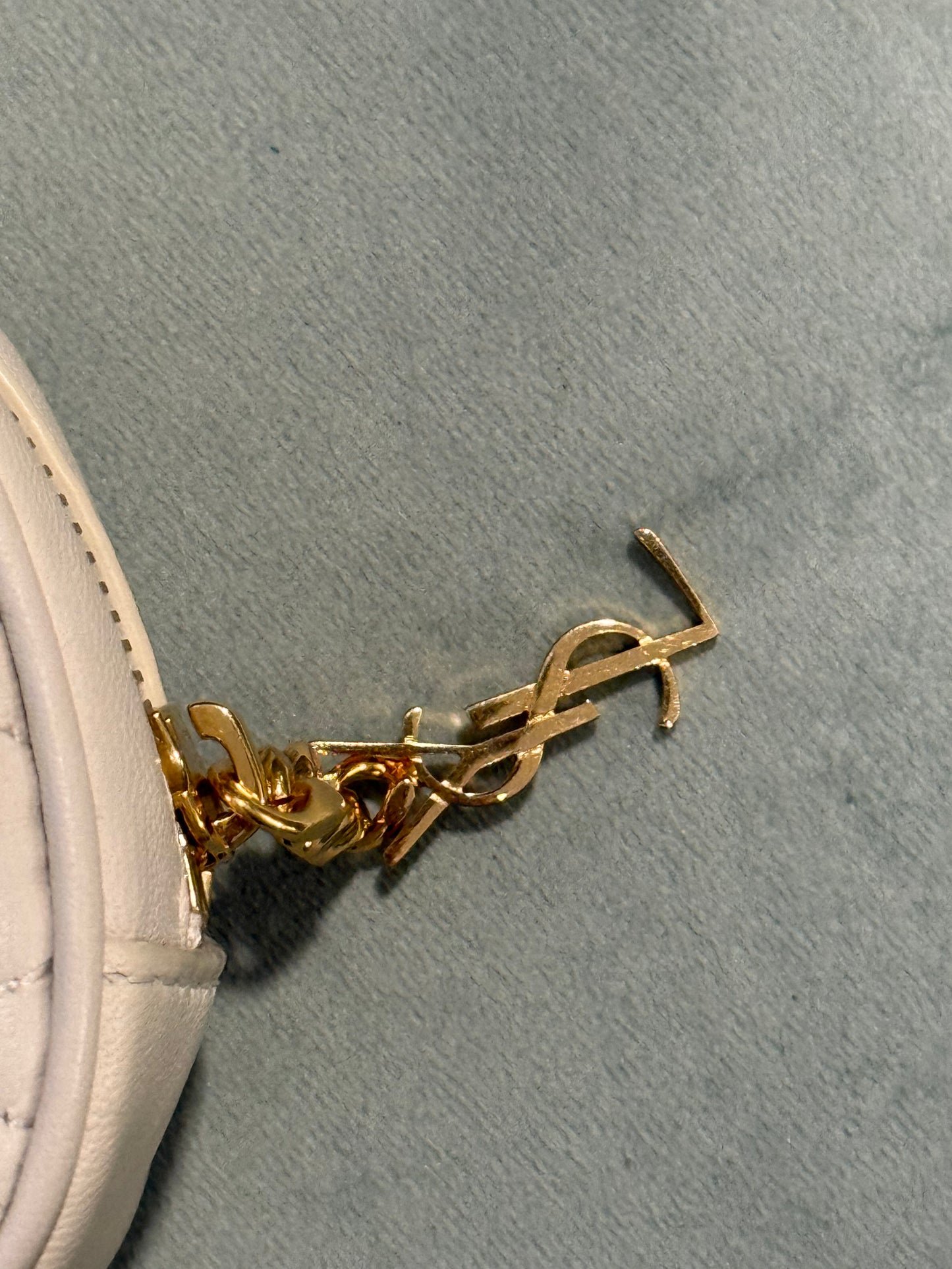 SAINT LAURENT BEIGE MATELASSÉ KEY POUCH
