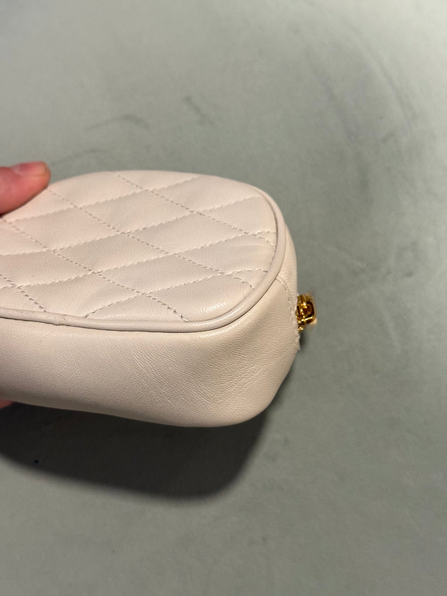 SAINT LAURENT BEIGE MATELASSÉ KEY POUCH