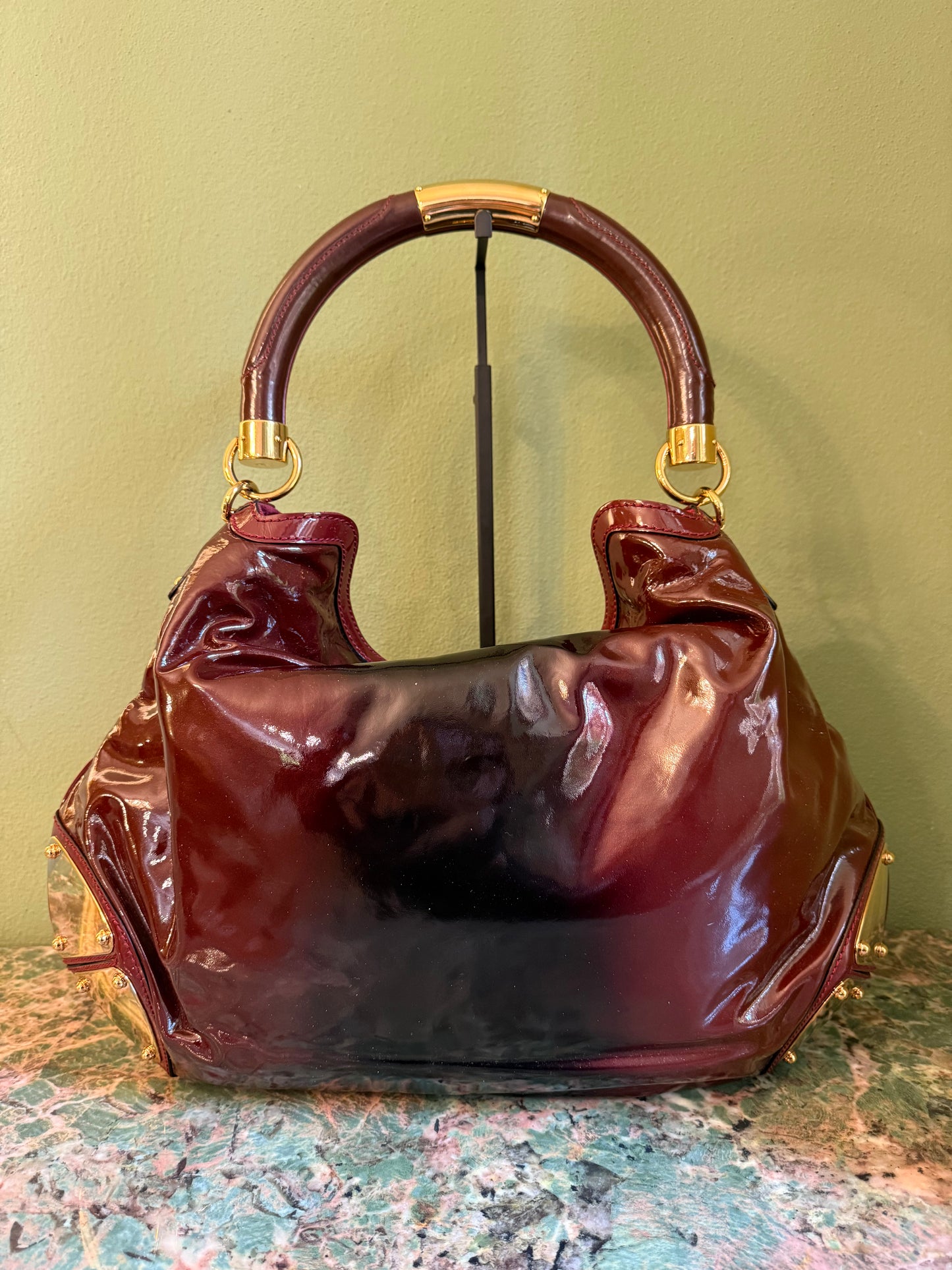 GUCCI BORDEAUX PATENT LARGE INDY SHOULDER BAG