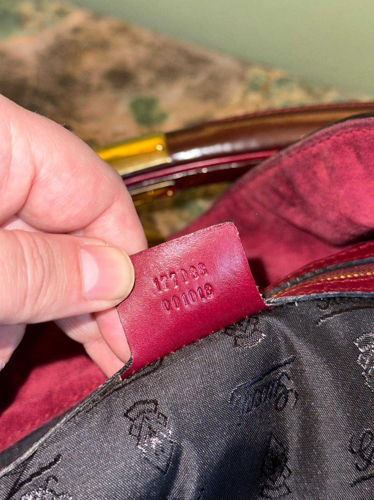 GUCCI BORDEAUX PATENT LARGE INDY SHOULDER BAG