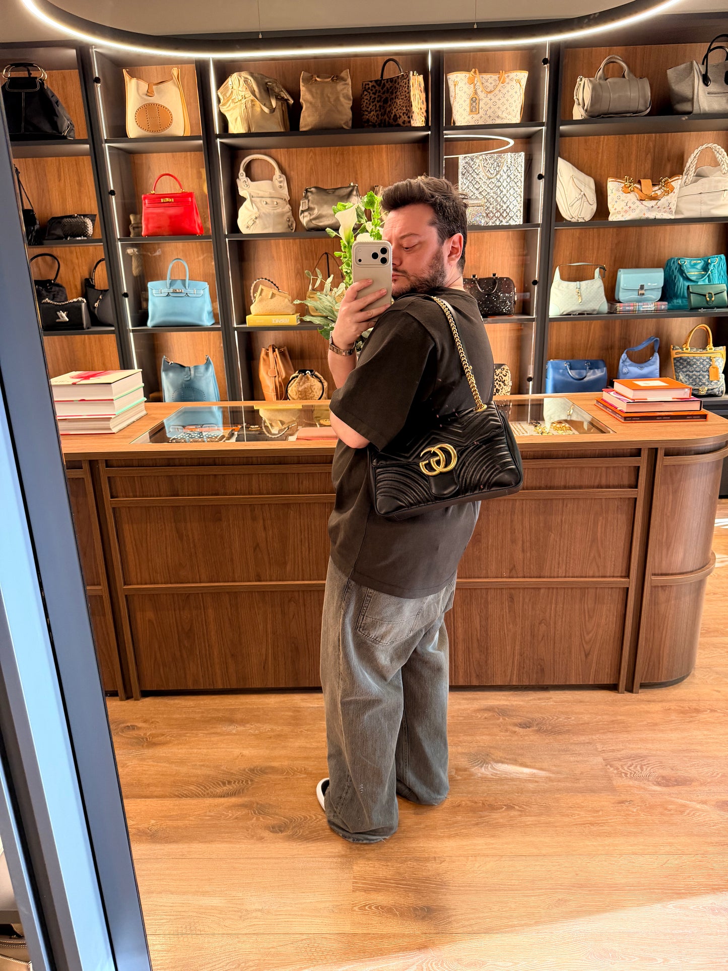 GUCCI BLACK LARGE MARMONT SHOULDER BAG