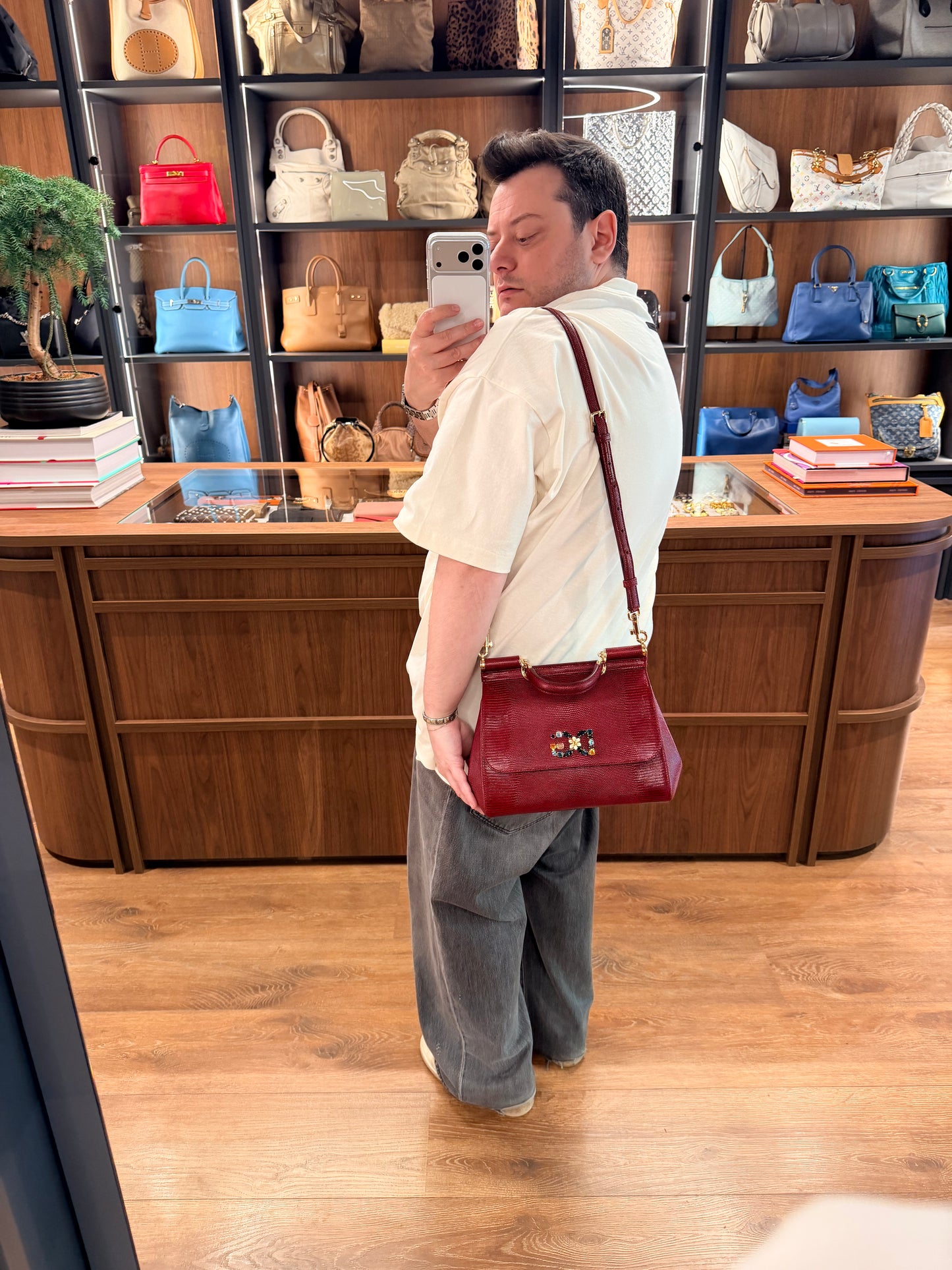 DOLCE & GABBANA RED AMBOSSED LIZARD MEDIUM MISS SICILY HANDBAG