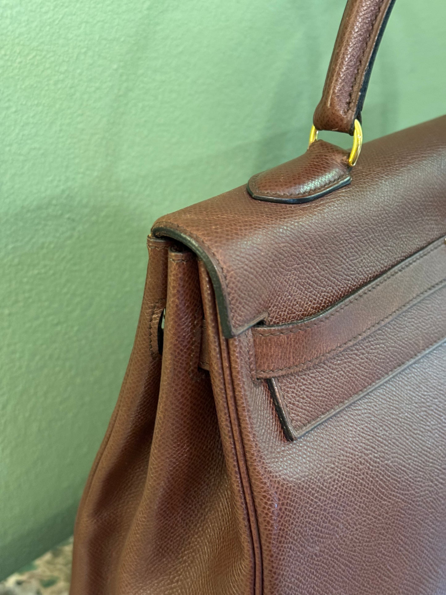HERMÈS BROWN COURCHEVEL KELLY 35 HANDBAG