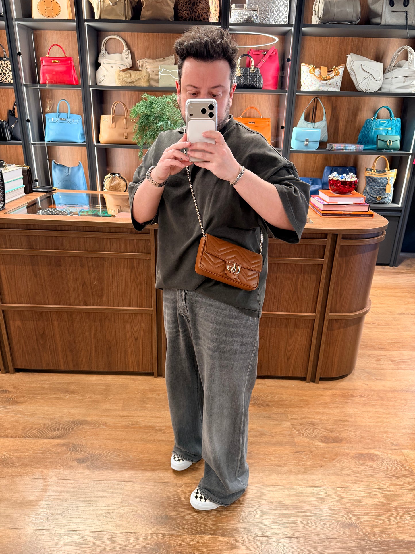 GUCCI TAN MARMONT SMALL CROSSBODY BAG W/ CARD HOLDER