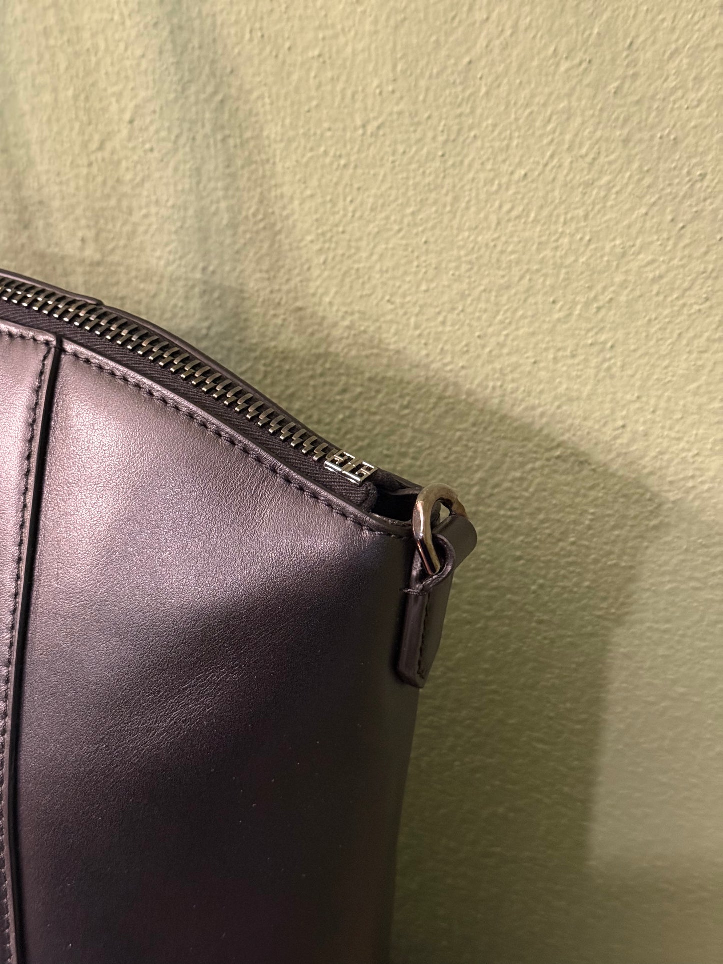 GIVENCHY BLACK ANTIGONA SPORT HANDBAG