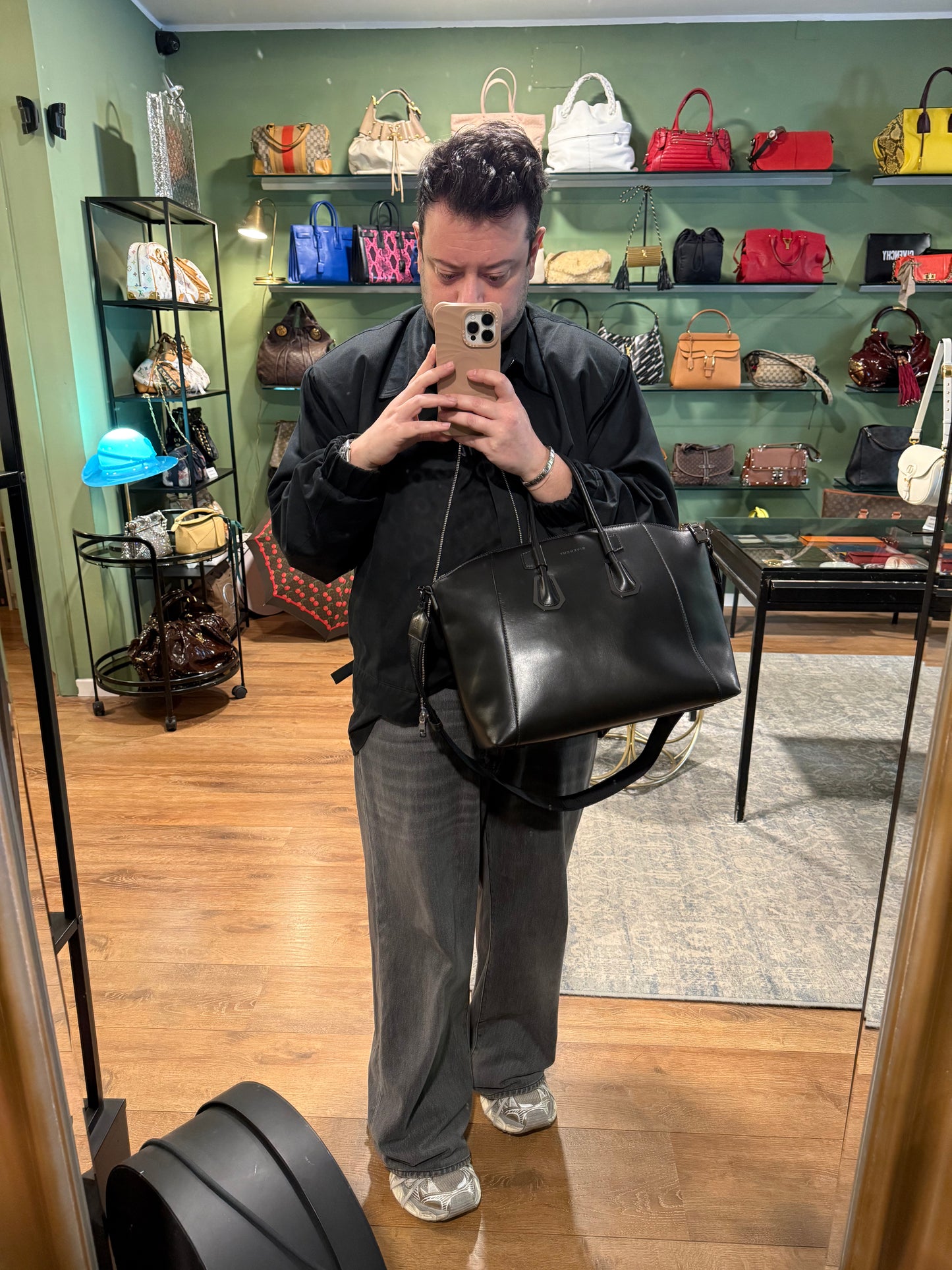 GIVENCHY BLACK ANTIGONA SPORT HANDBAG