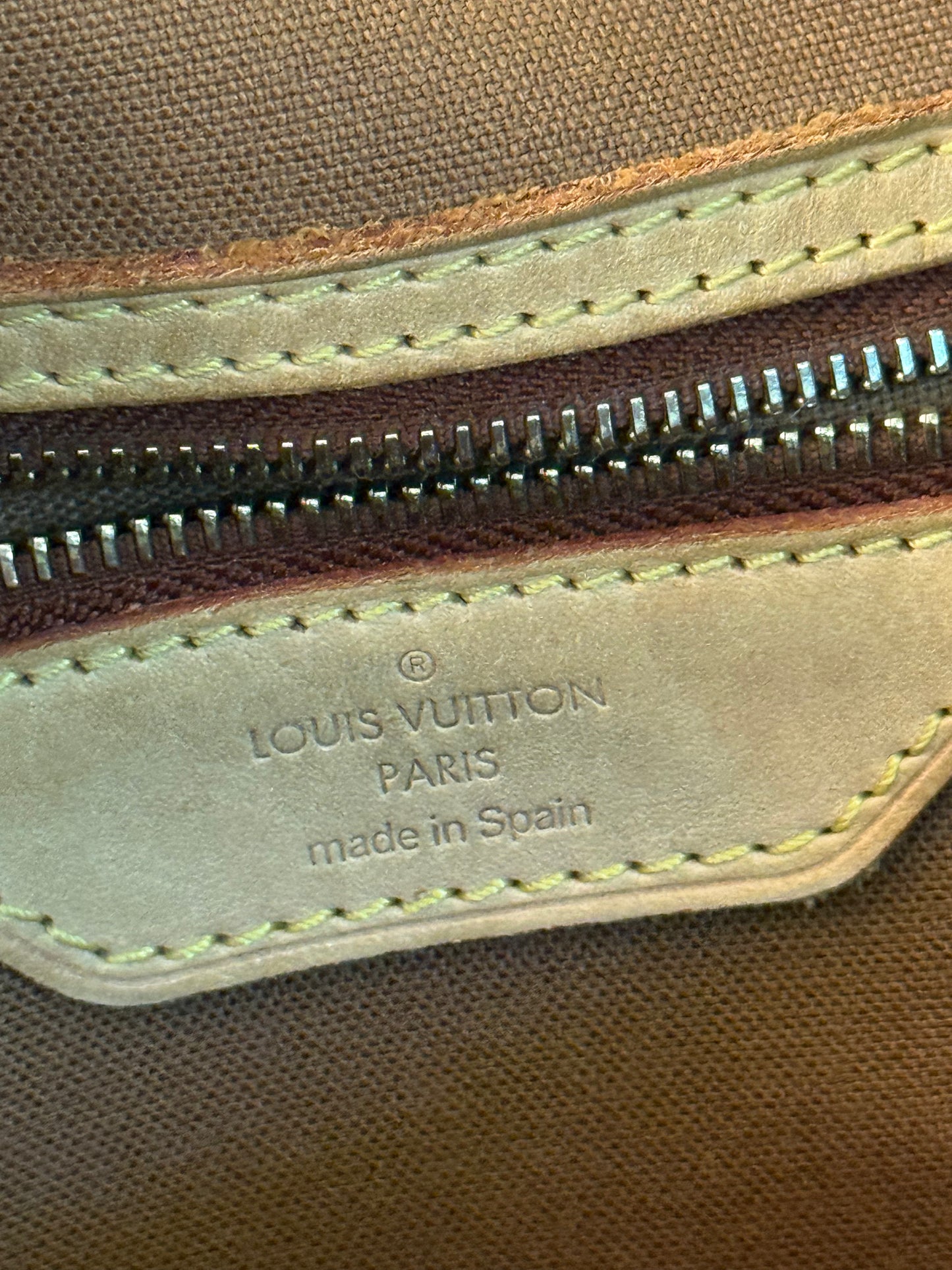 LOUIS VUITTON MONOGRAM ABESSES MESANGER BAG