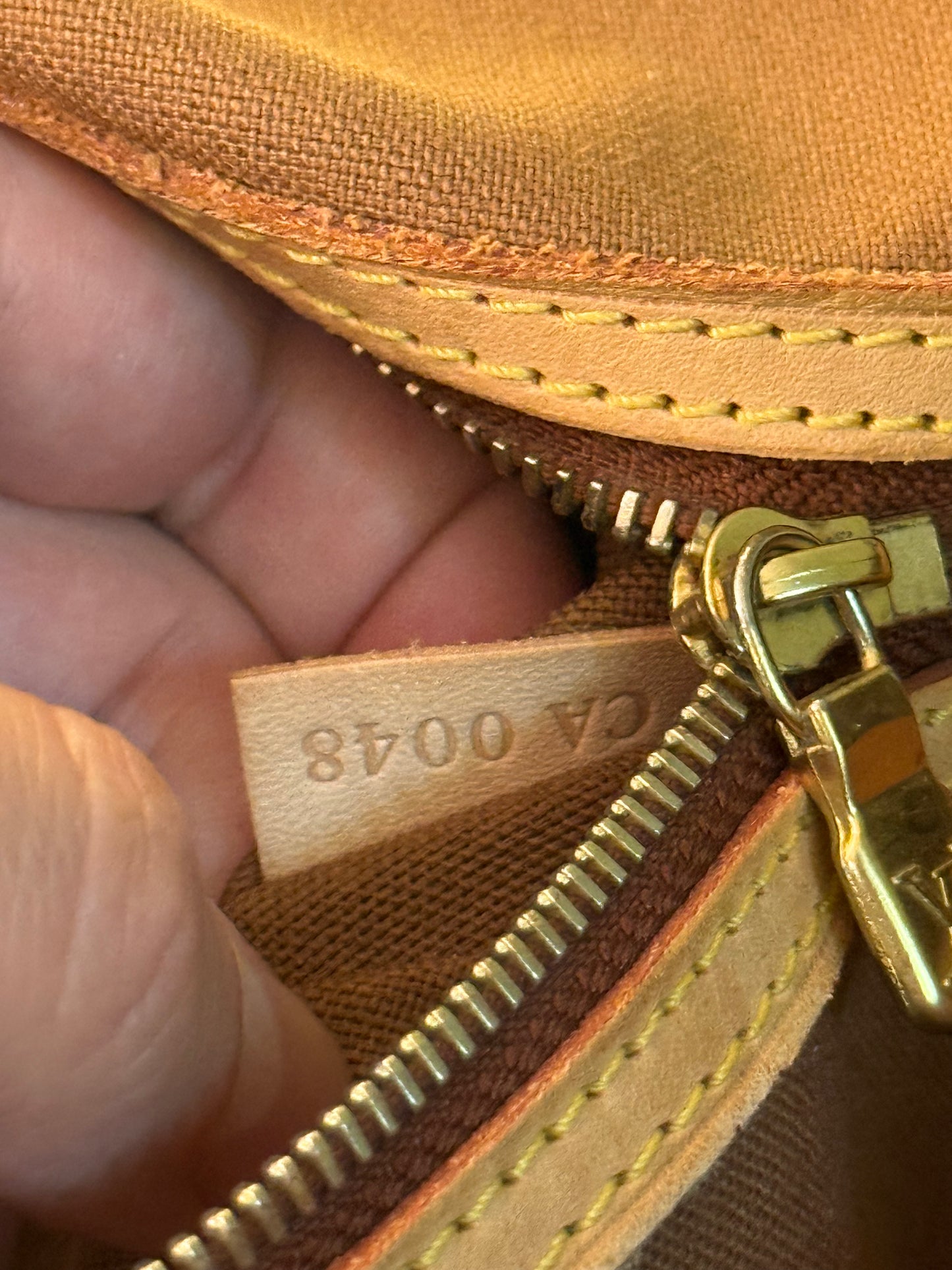 LOUIS VUITTON MONOGRAM ABESSES MESANGER BAG