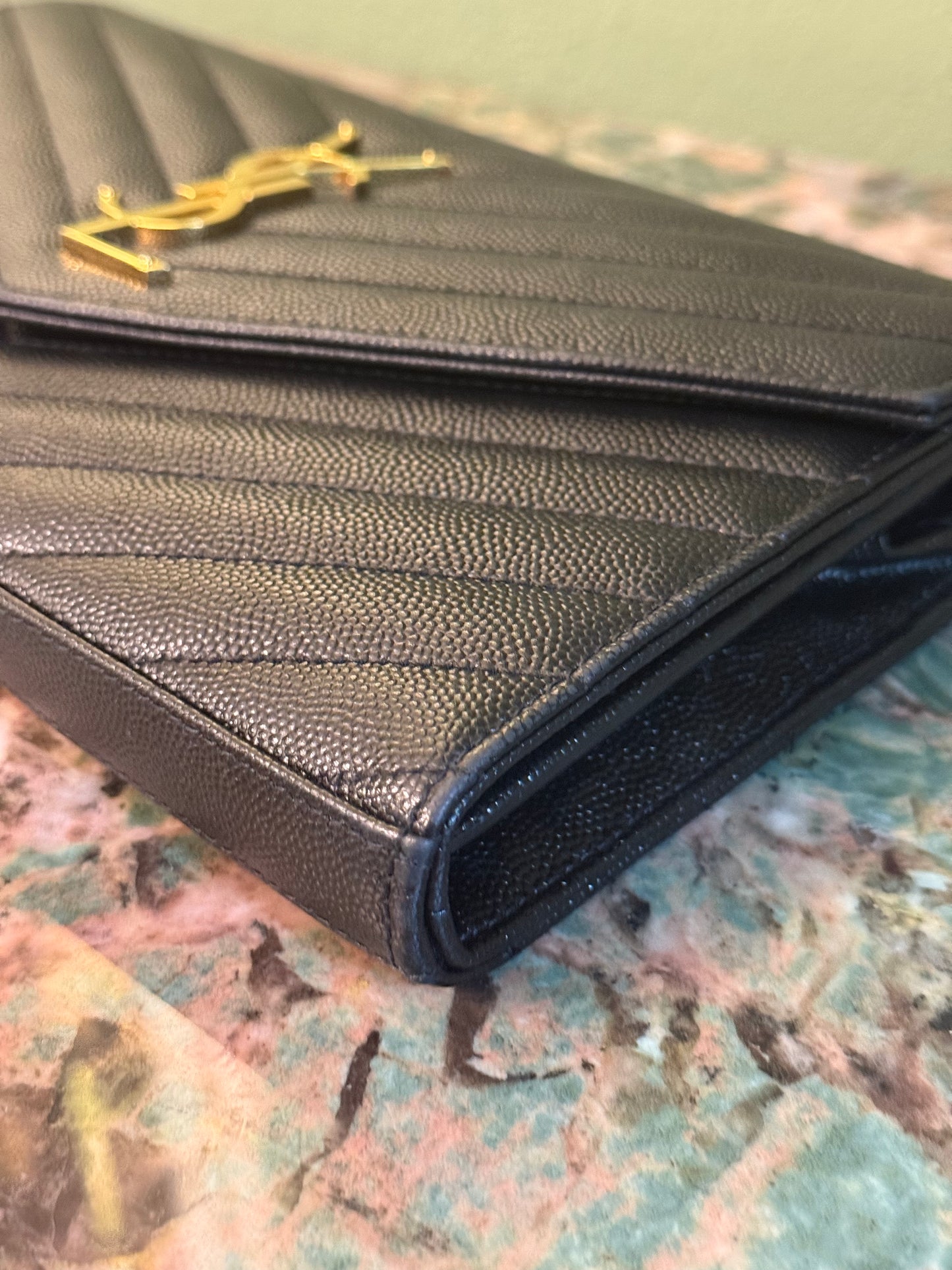 SAINT LAURENT BLACK CASSANDRE CHAIN POCHETTE