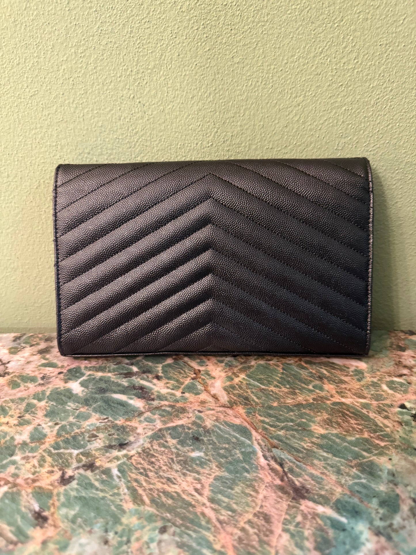 SAINT LAURENT BLACK CASSANDRE CHAIN POCHETTE