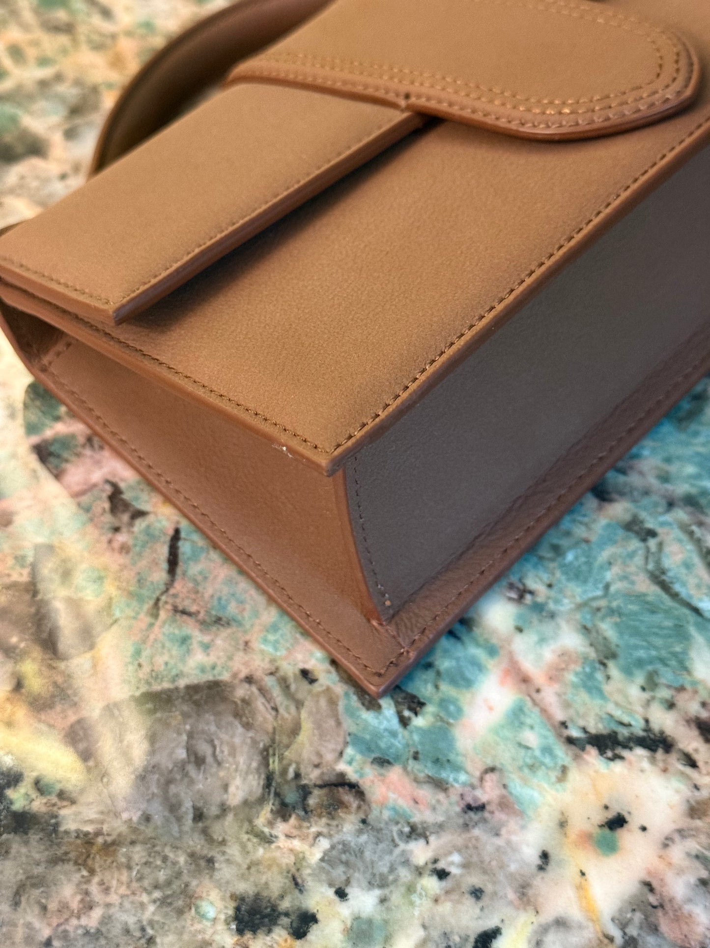 JAQUEMUS LIGHT BROWN LE GRAND BAMBINO HANDBAG