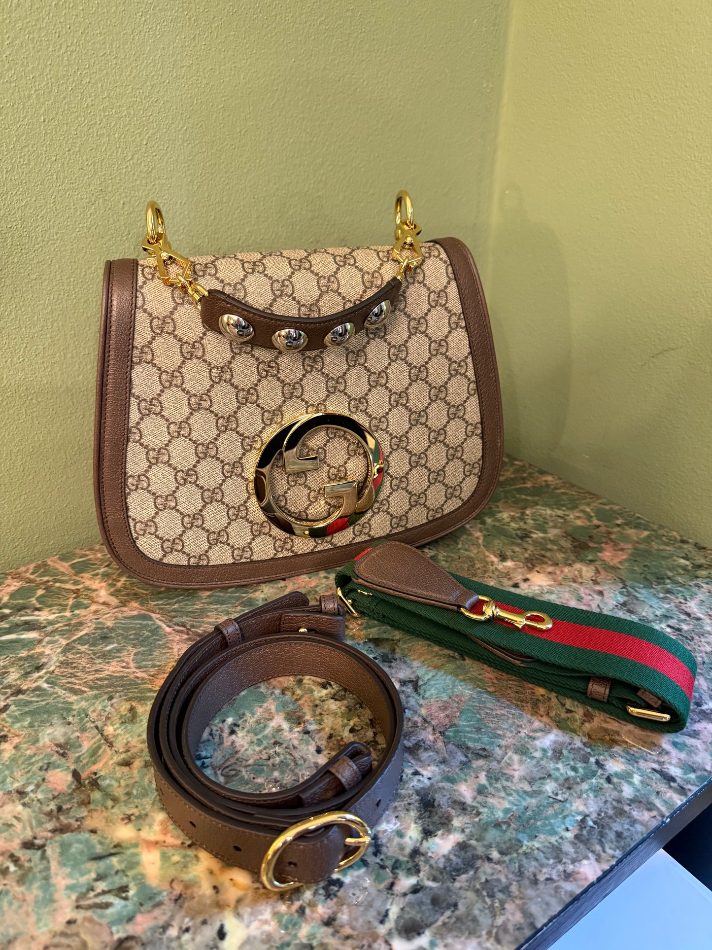 GUCCI GG SUPREME LARGE BLONDIE TOP HANDLE BAG