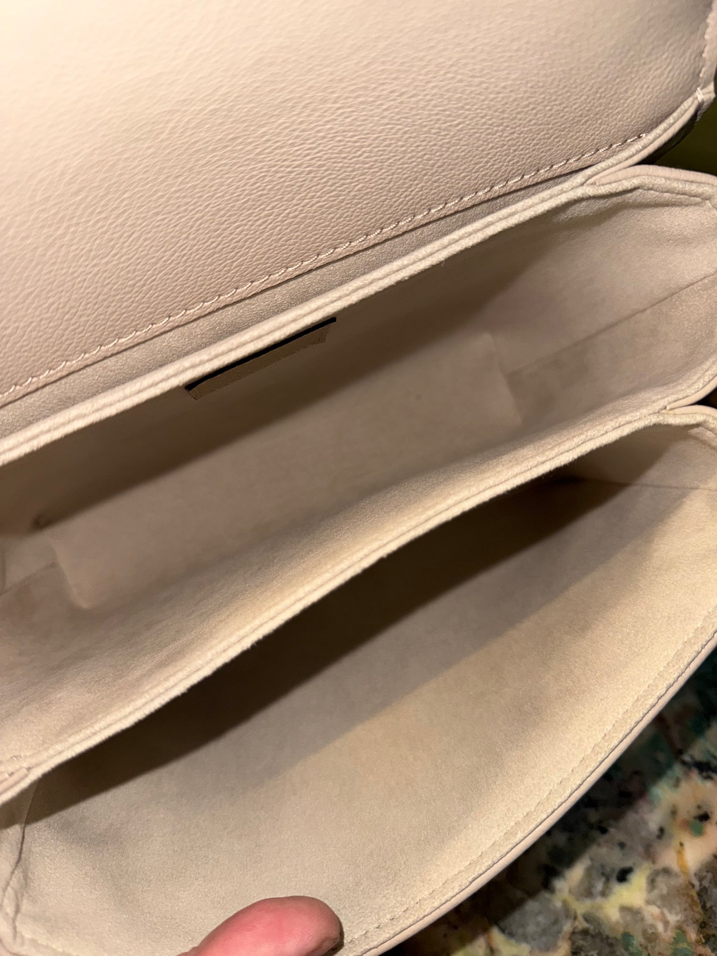 LOUIS VUITTON BEIGE OXFORD LOCKME SHOULDER BAG