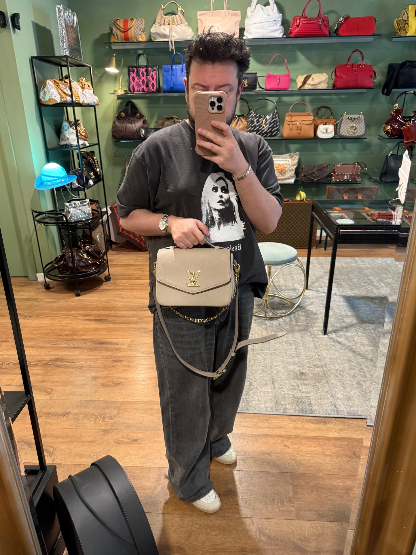 LOUIS VUITTON BEIGE OXFORD LOCKME SHOULDER BAG