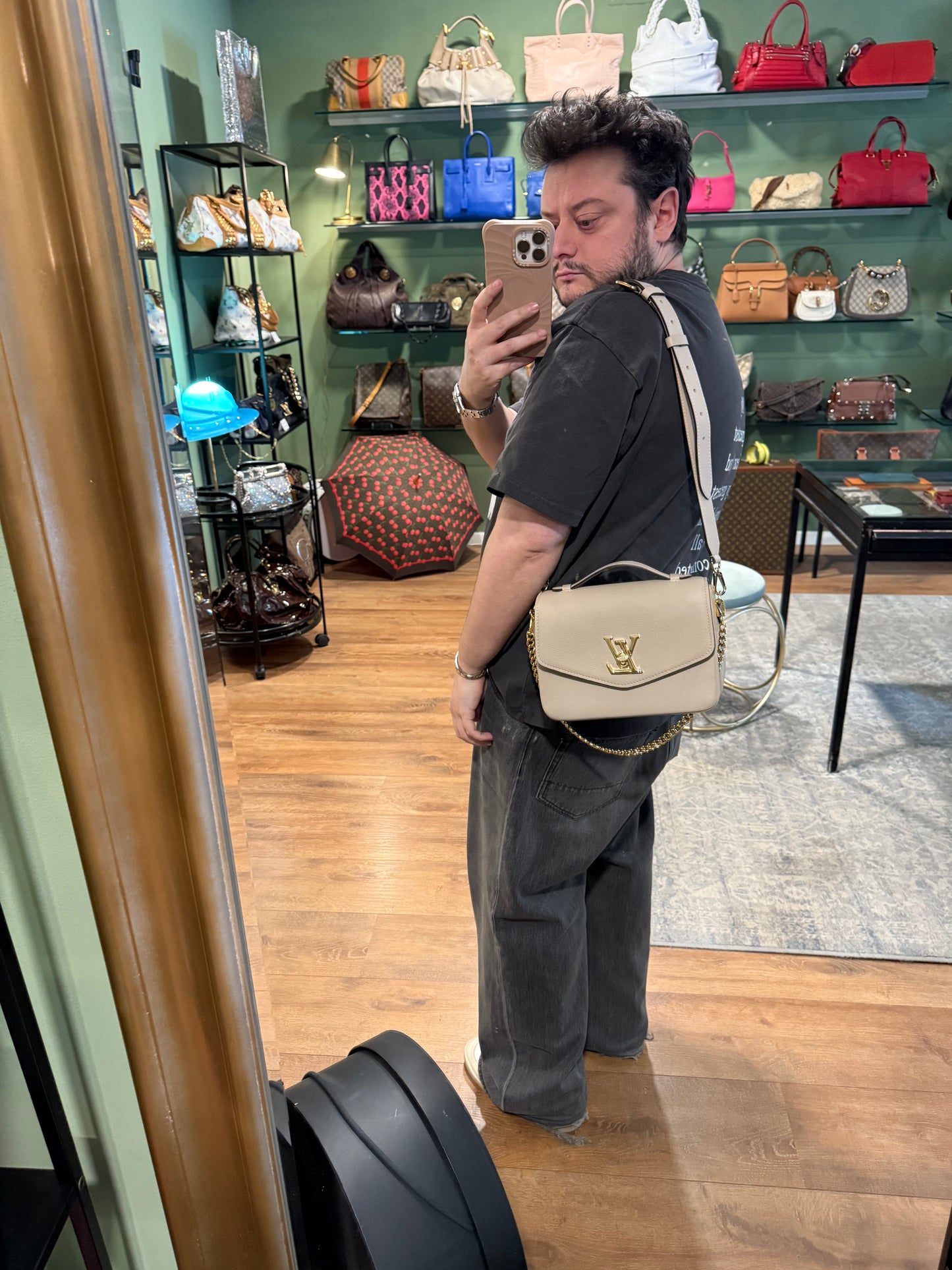 LOUIS VUITTON BEIGE OXFORD LOCKME SHOULDER BAG