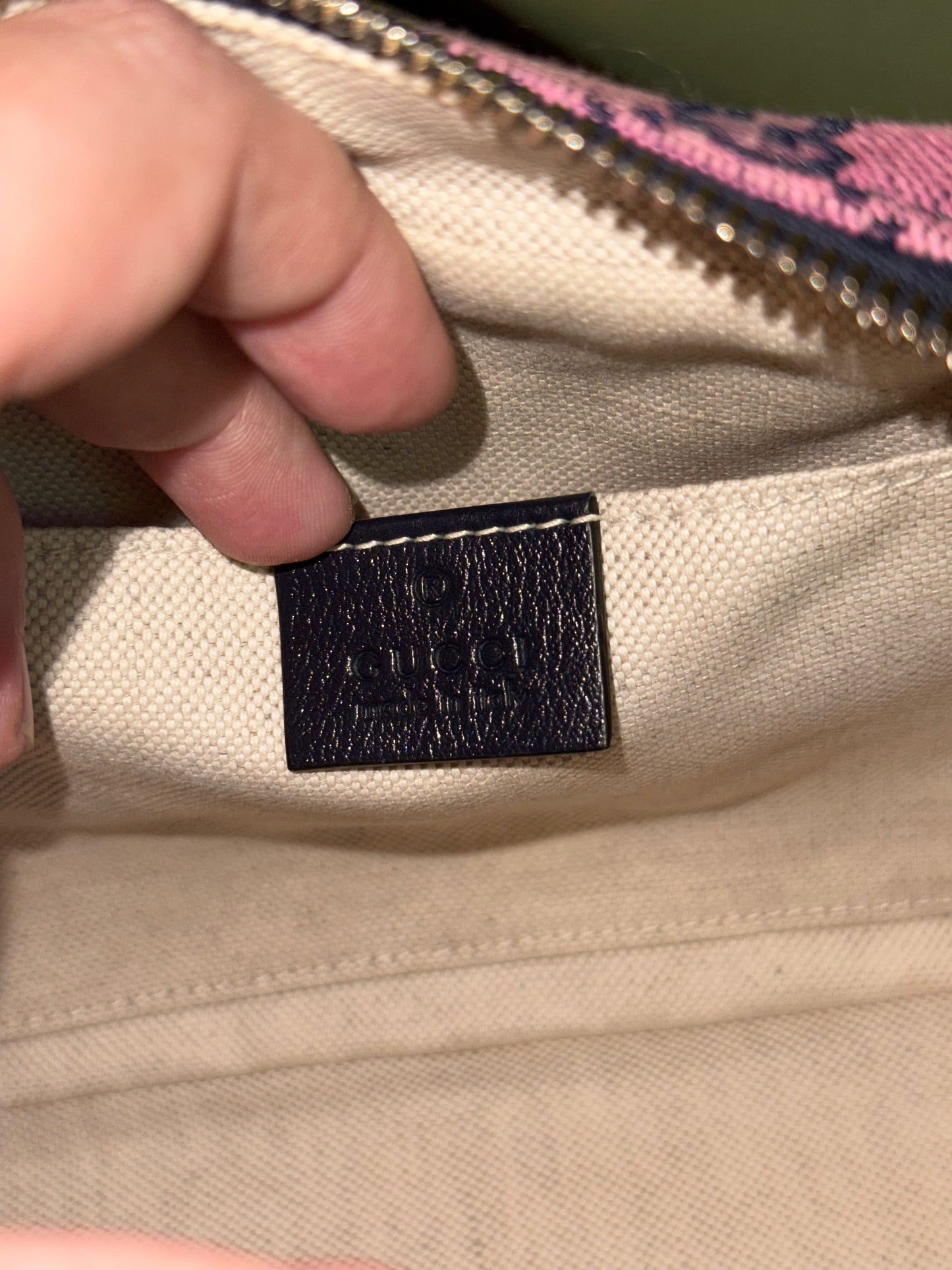 GUCCI PINK MONOGRAM MARMONT CAMERA BAG