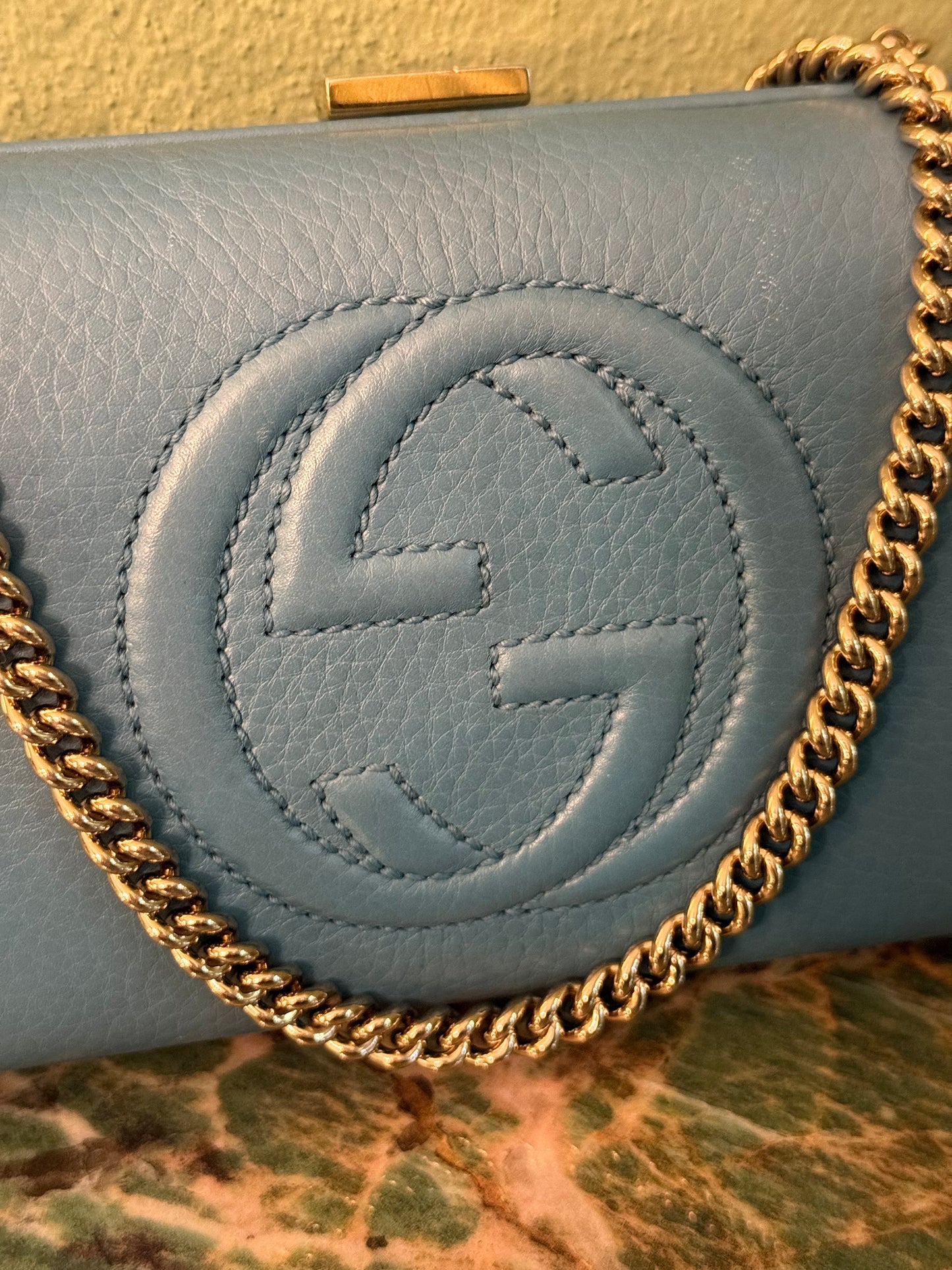 GUCCI BLUE SOHO CHAIN CLUTCH