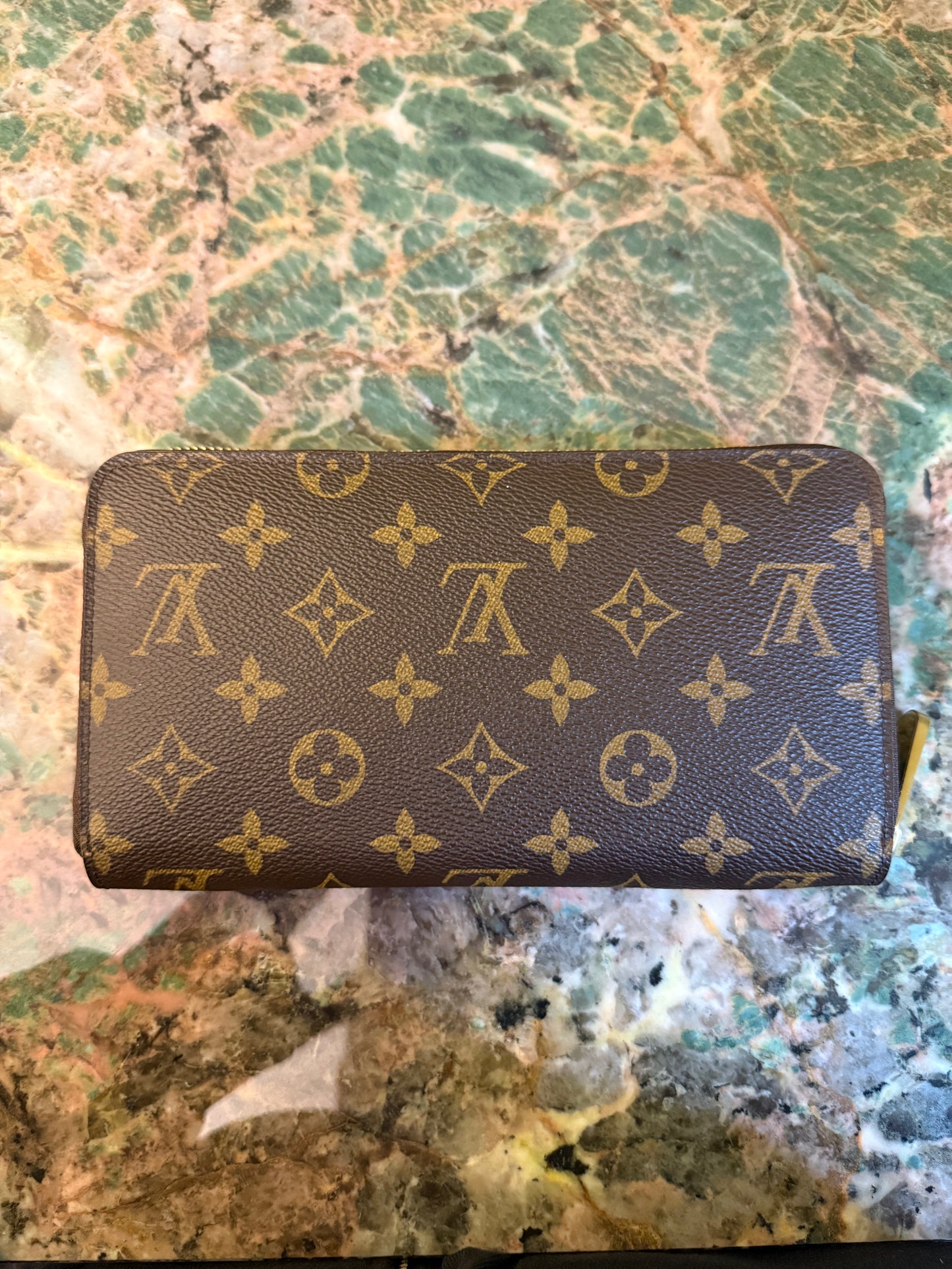 LOUIS VUITTON MONOGRAM ZIPPY ORGANIZER