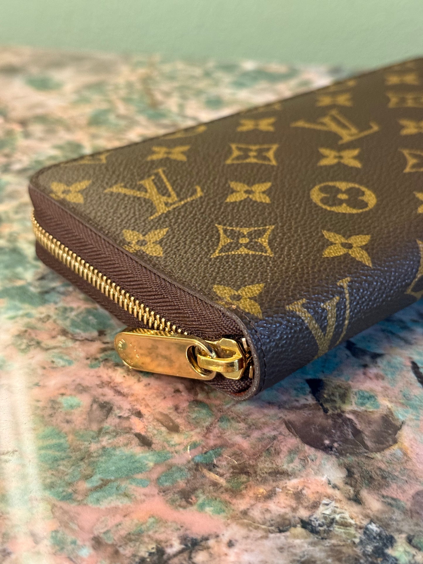 LOUIS VUITTON MONOGRAM ZIPPY ORGANIZER