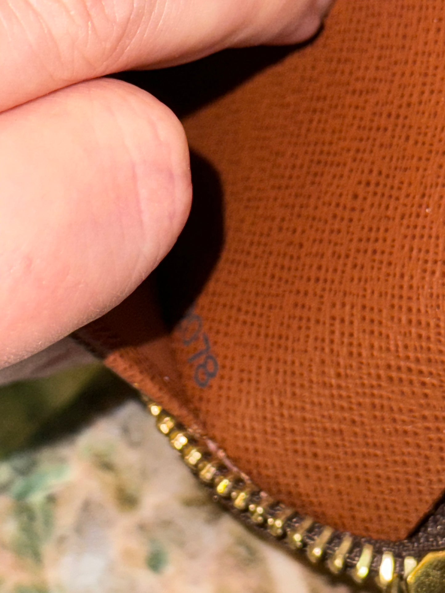 LOUIS VUITTON MONOGRAM ZIPPY ORGANIZER