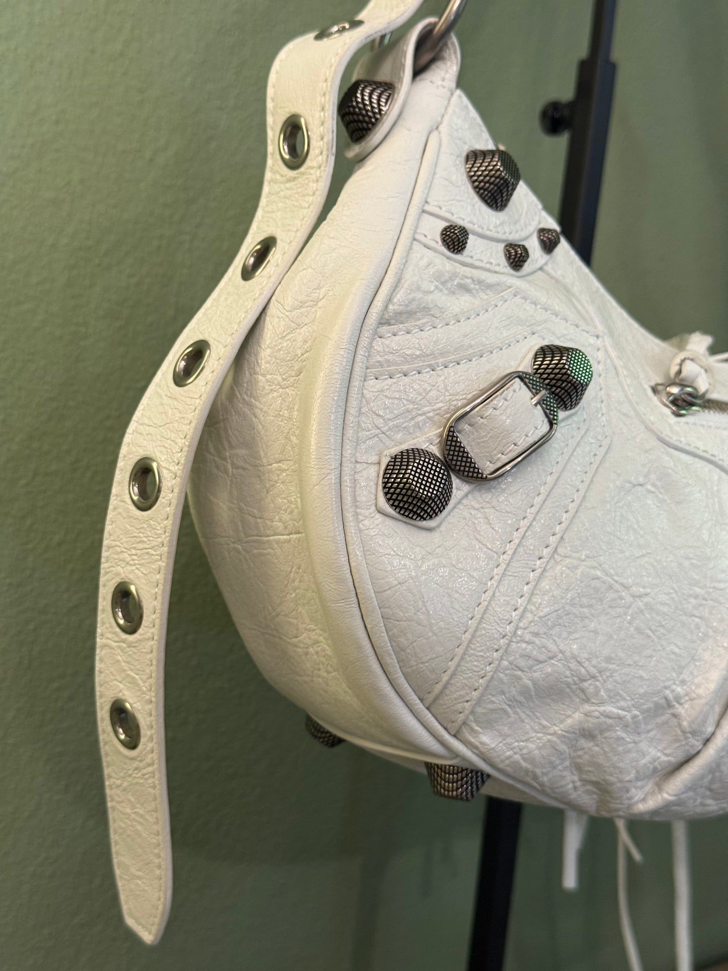 BALENCIAGA WHITE SMALL LE CAGOLE SHOULDER BAG