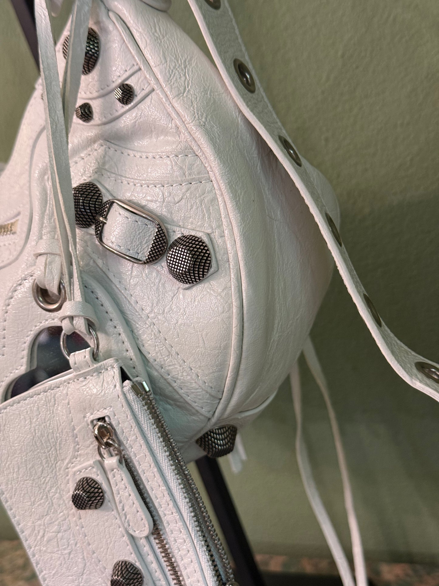 BALENCIAGA WHITE SMALL LE CAGOLE SHOULDER BAG