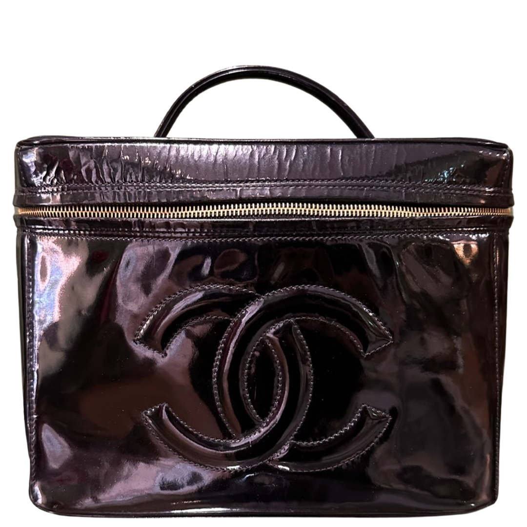 CHANEL BLACK PATENT VANITY CASE
