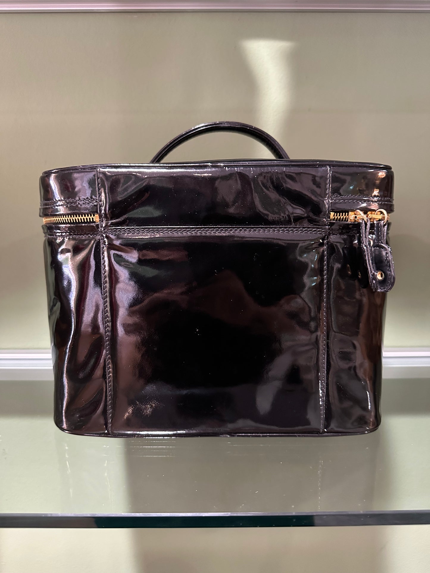 CHANEL BLACK PATENT VANITY CASE