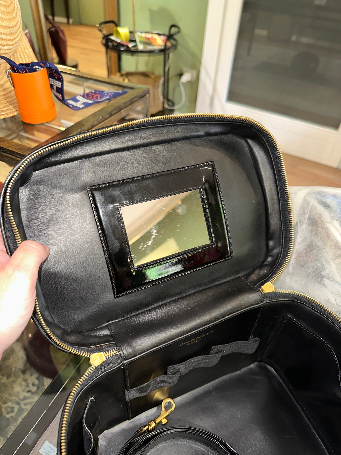 CHANEL BLACK PATENT VANITY CASE