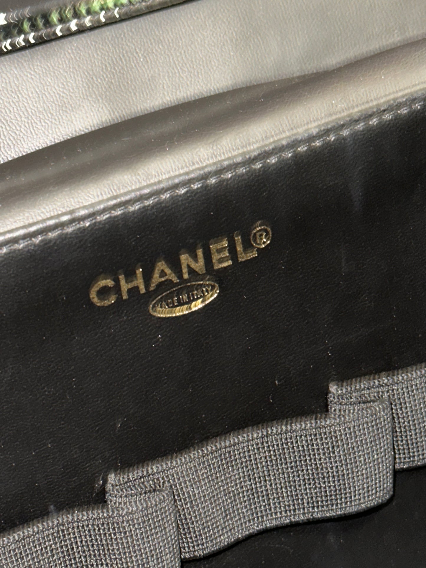 CHANEL BLACK PATENT VANITY CASE