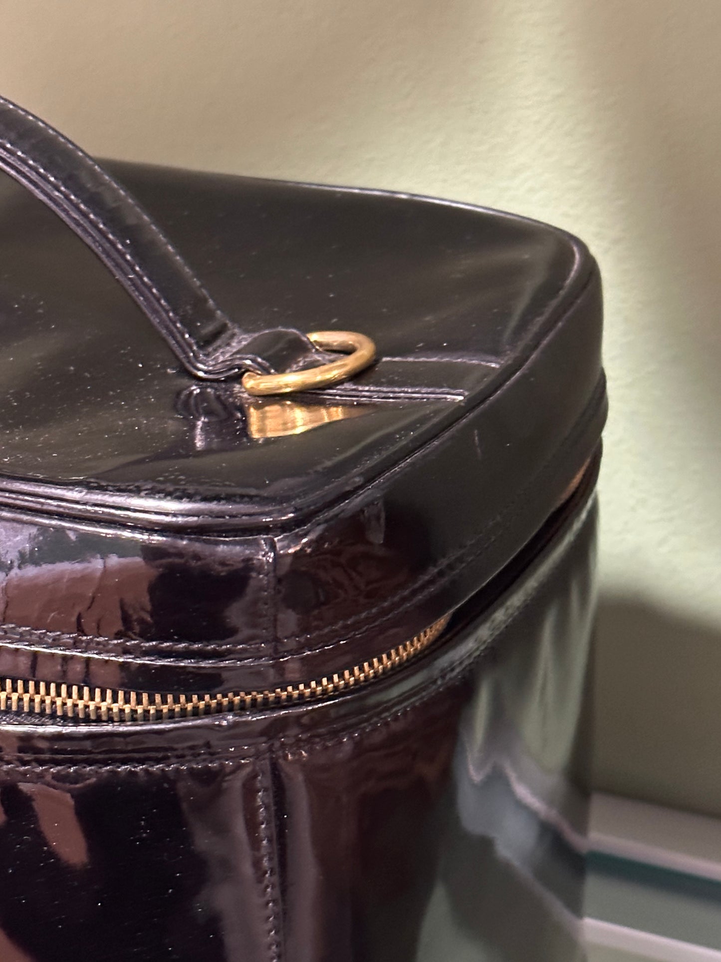 CHANEL BLACK PATENT VANITY CASE
