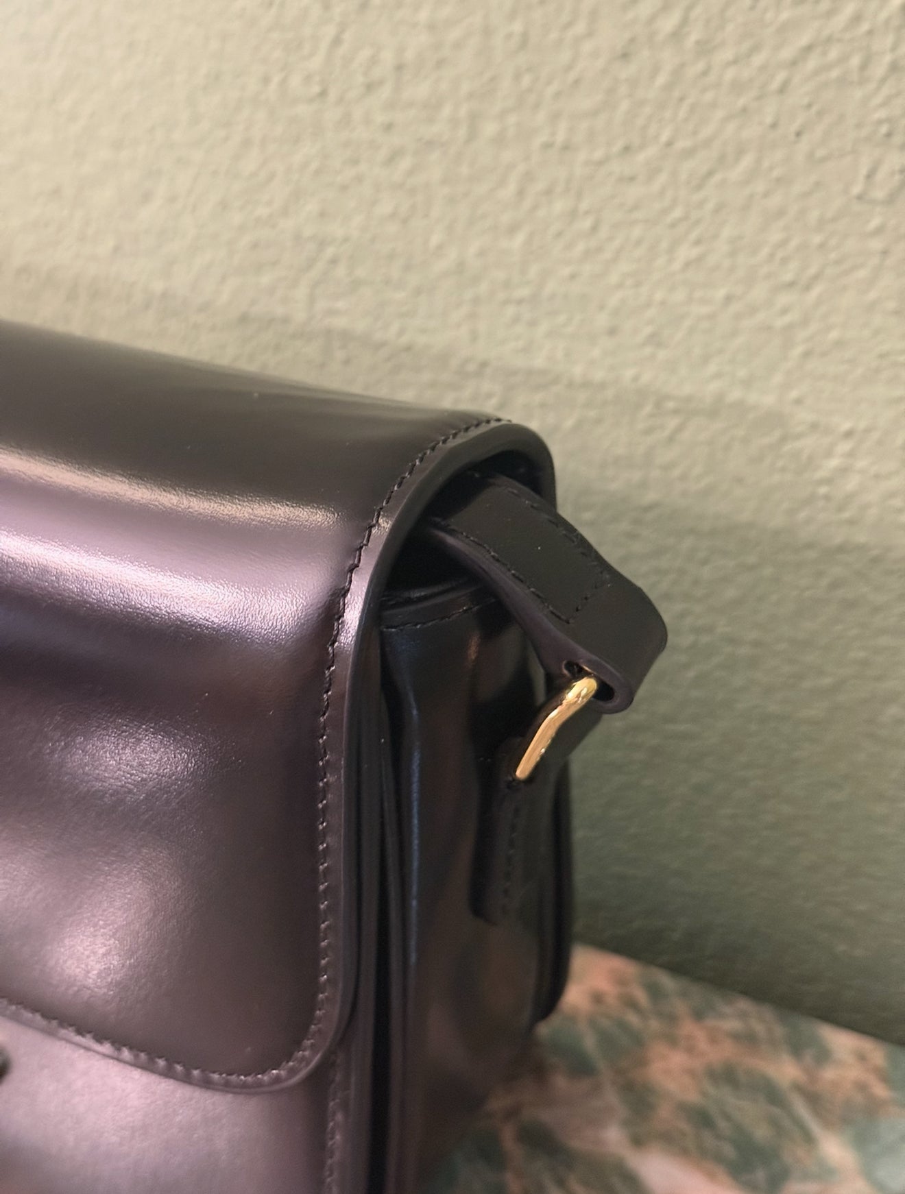 CELINE BLACK TEEN TRIOMPHE CORSSBODY BAG